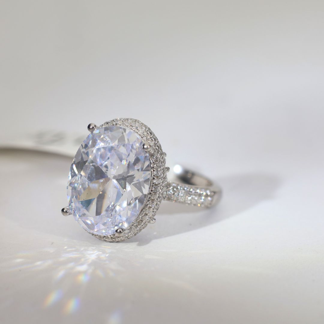 Grand Oval Spark Ladies Ring - Image 3