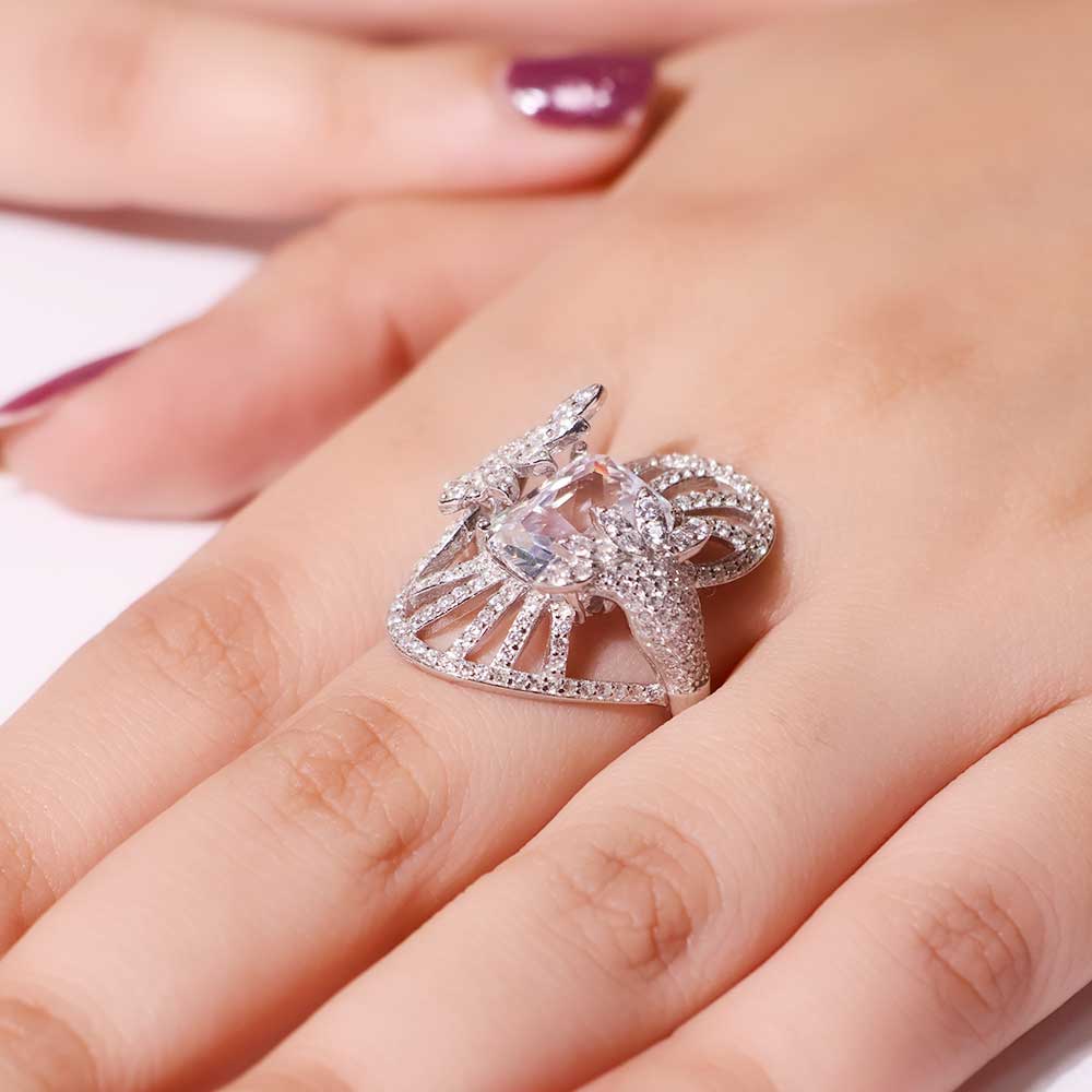 Radiant Fan Halo Ladies Ring