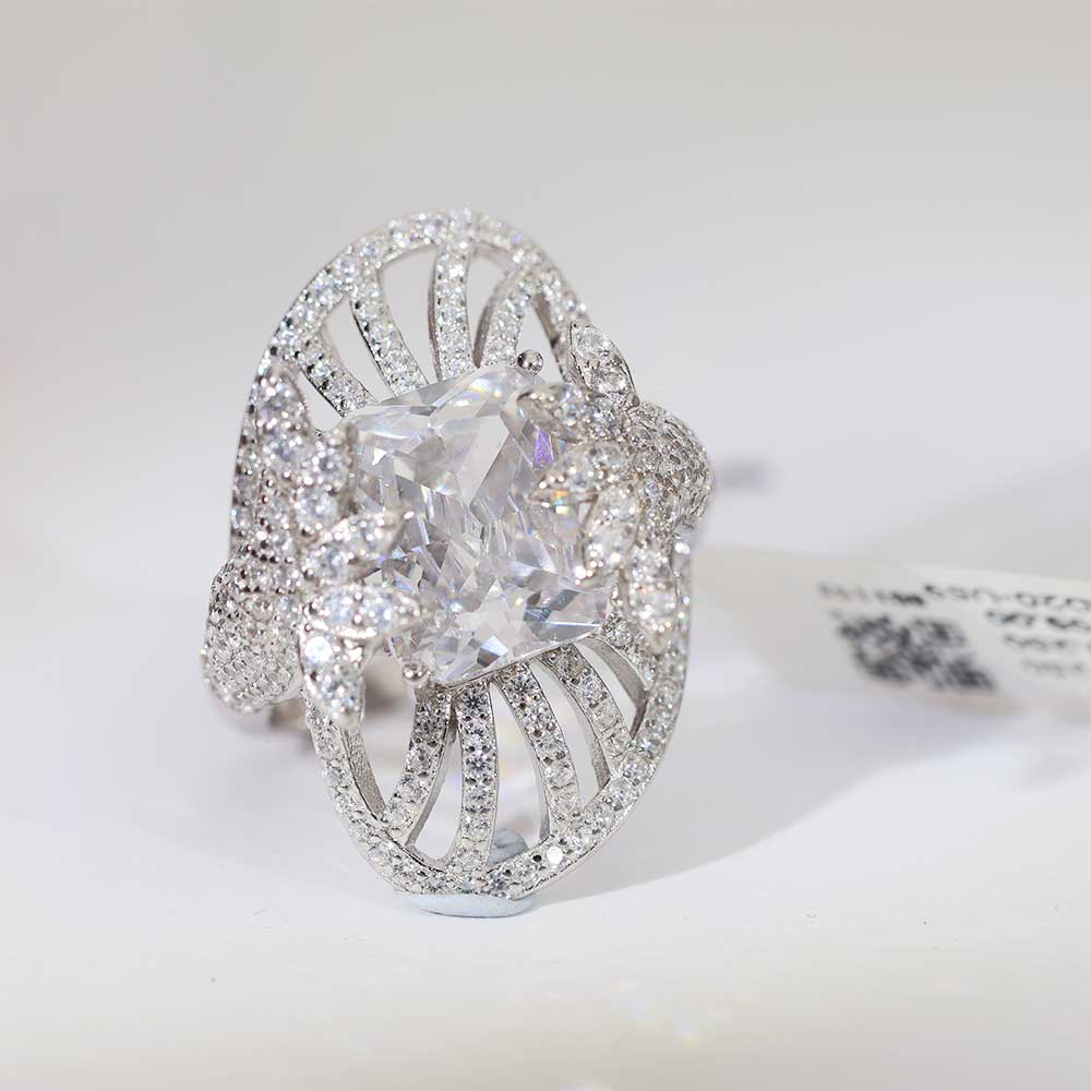 Radiant Fan Halo Ladies Ring - Image 2