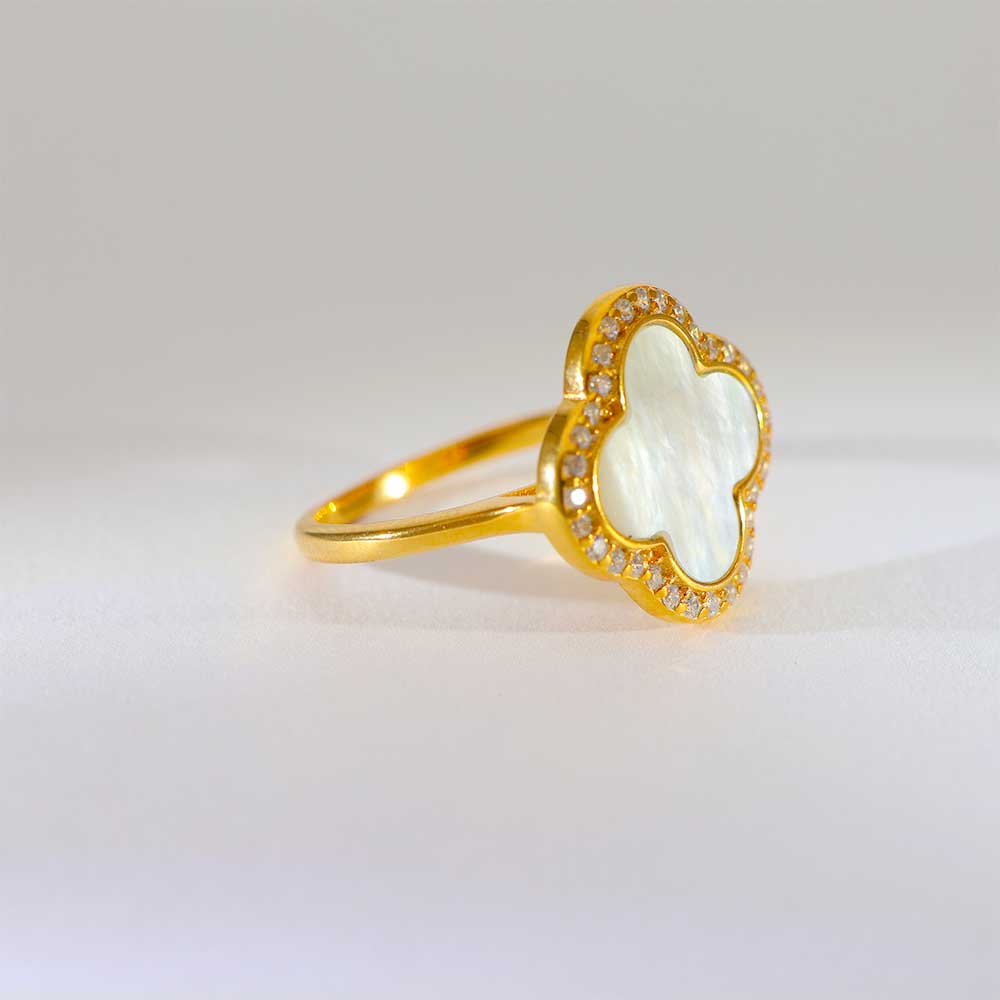 White Bloom Luxe ladies ring - Image 4