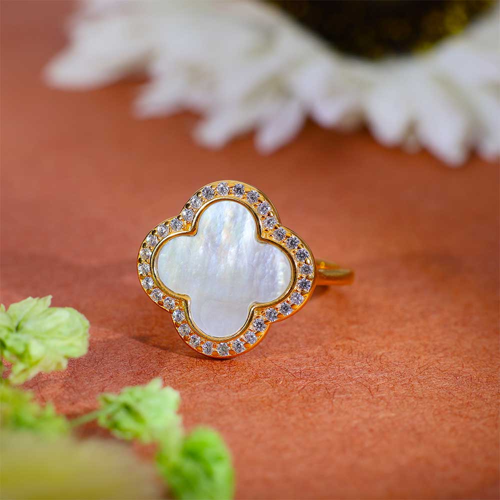 White Bloom Luxe ladies ring - Image 5