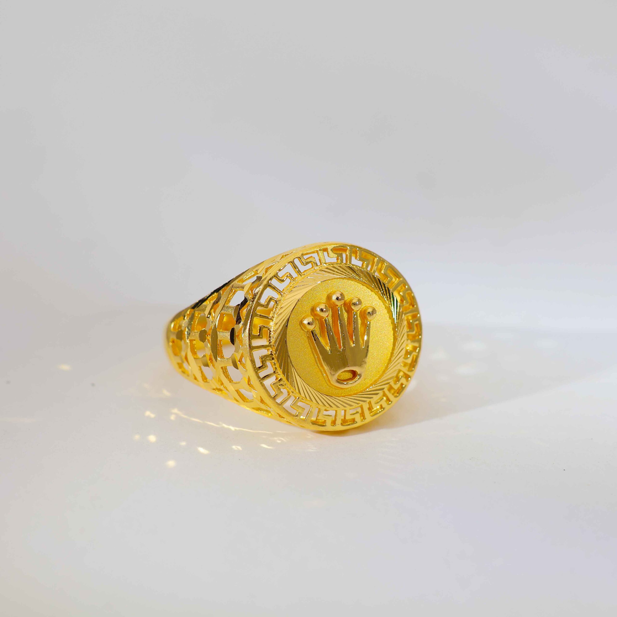 Classic Crown Gents Gold Ring