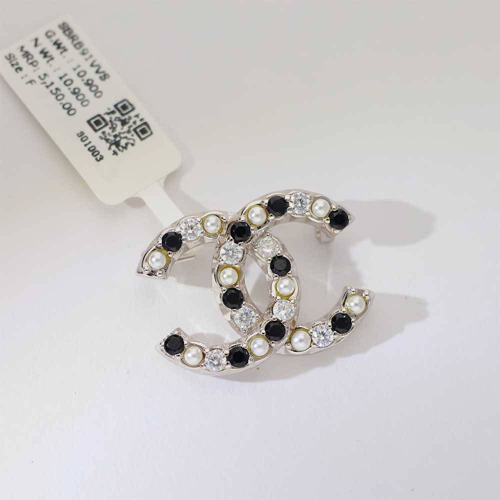 Luxe Logo Pearl Silver Broches - Image 3