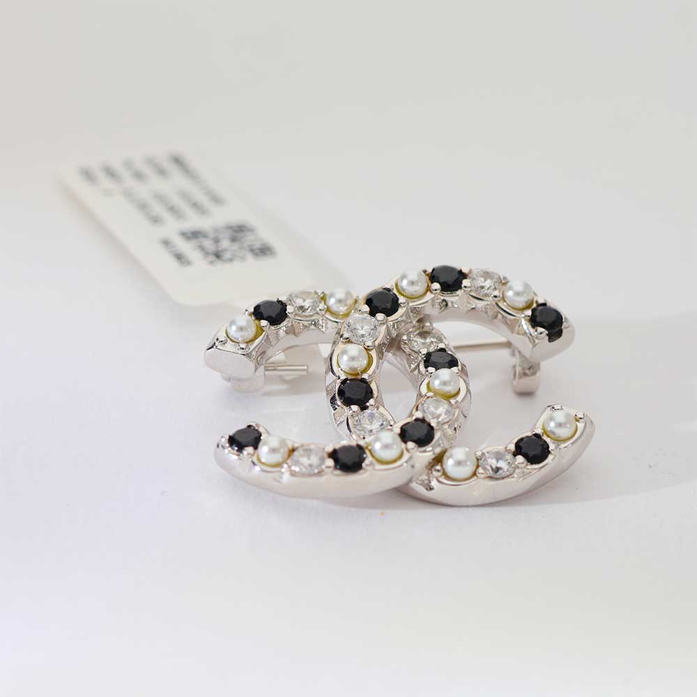 Luxe Logo Pearl Silver Broches - Image 4