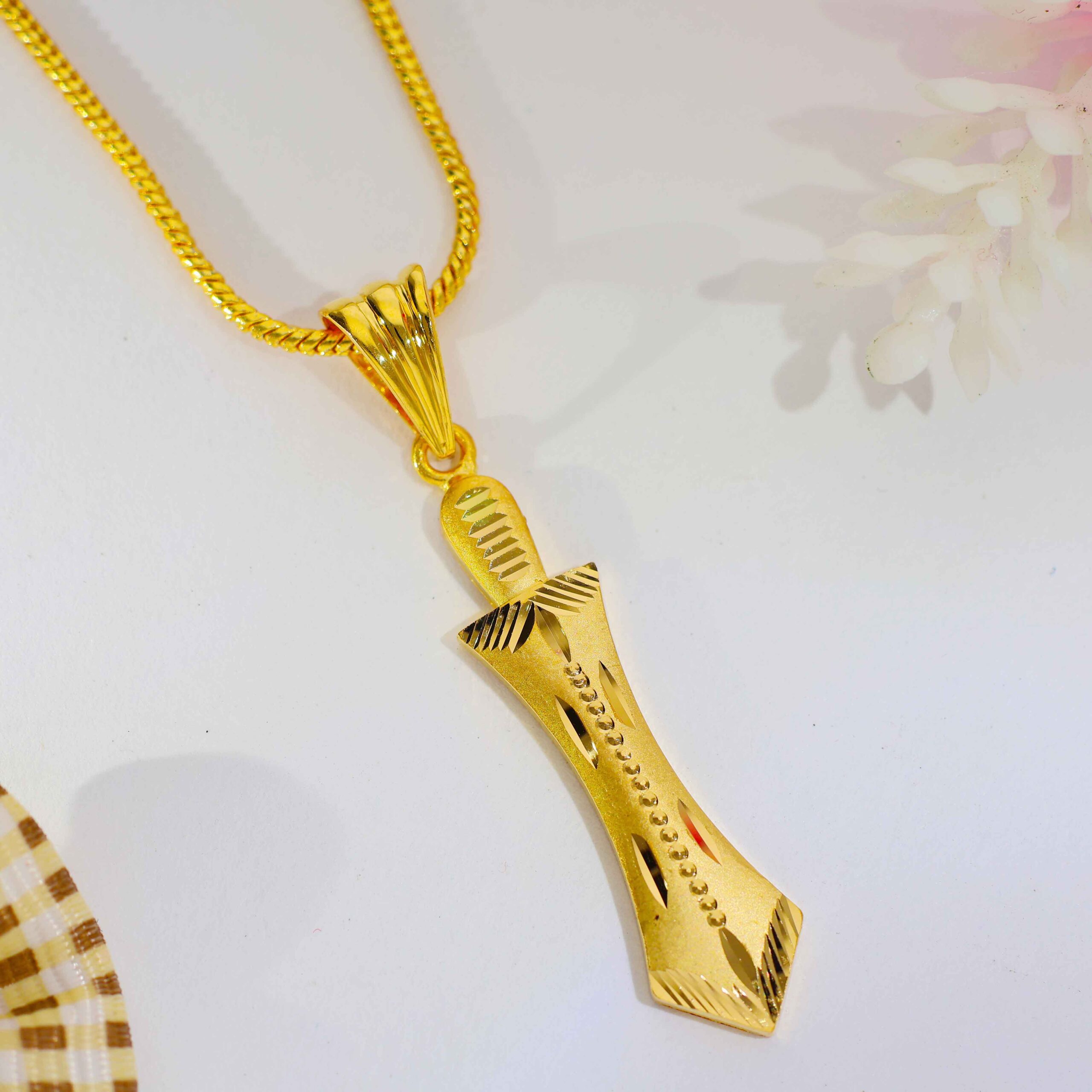 22kt Gold Gents Sword Pendant - Image 4