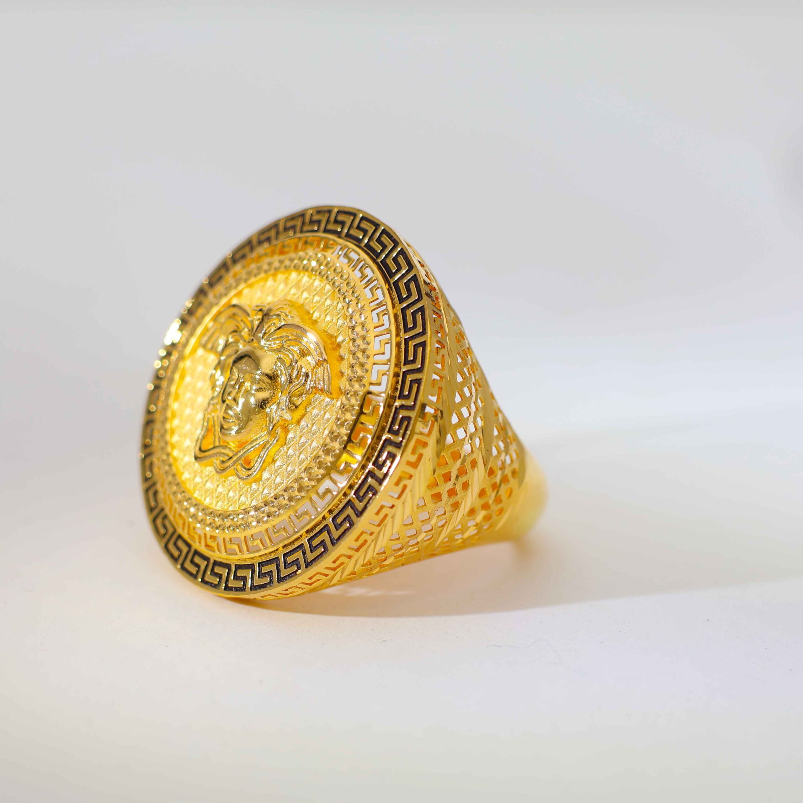 Greek Lion Face gents gold ring - Image 4