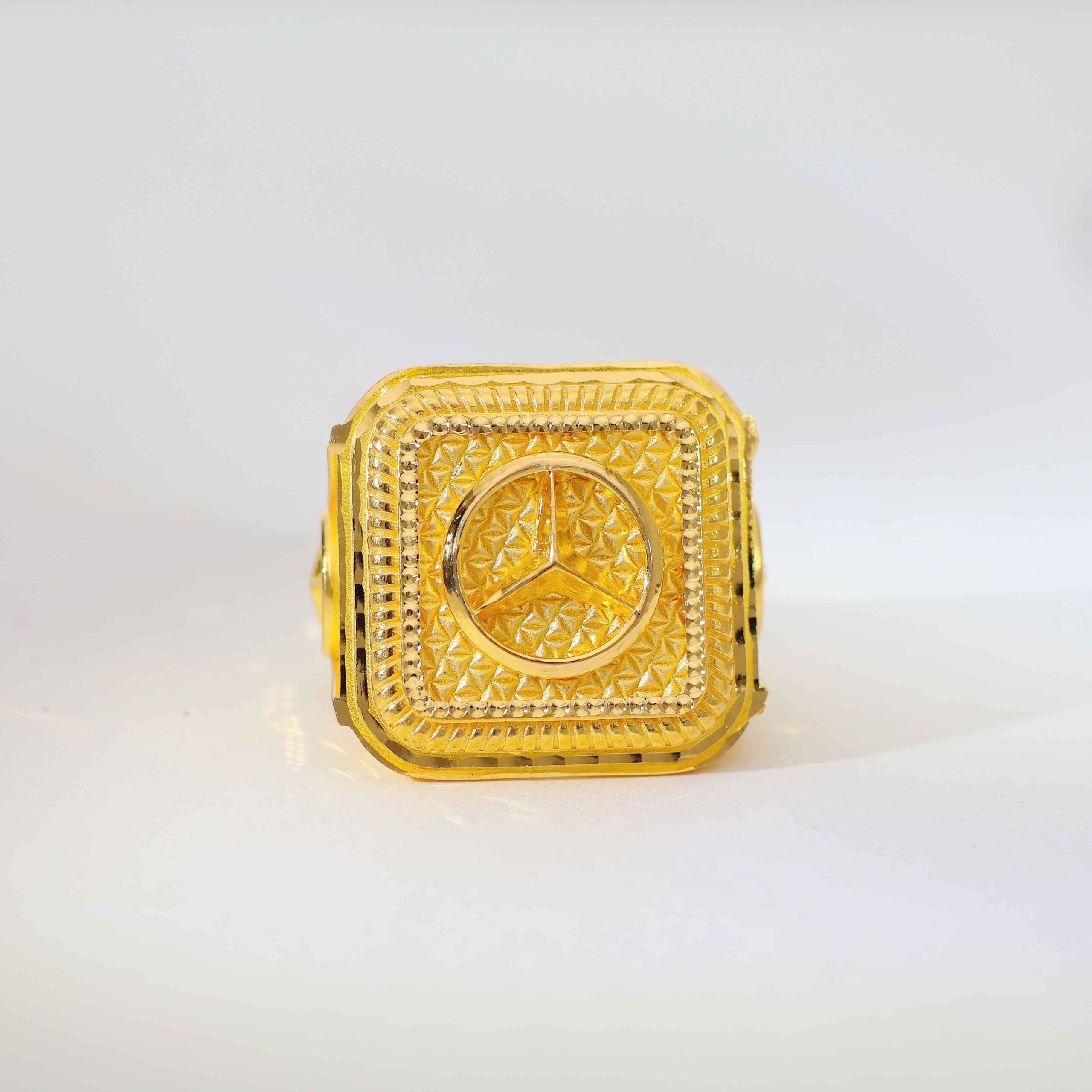 Square Drive gents gold ring - Image 2