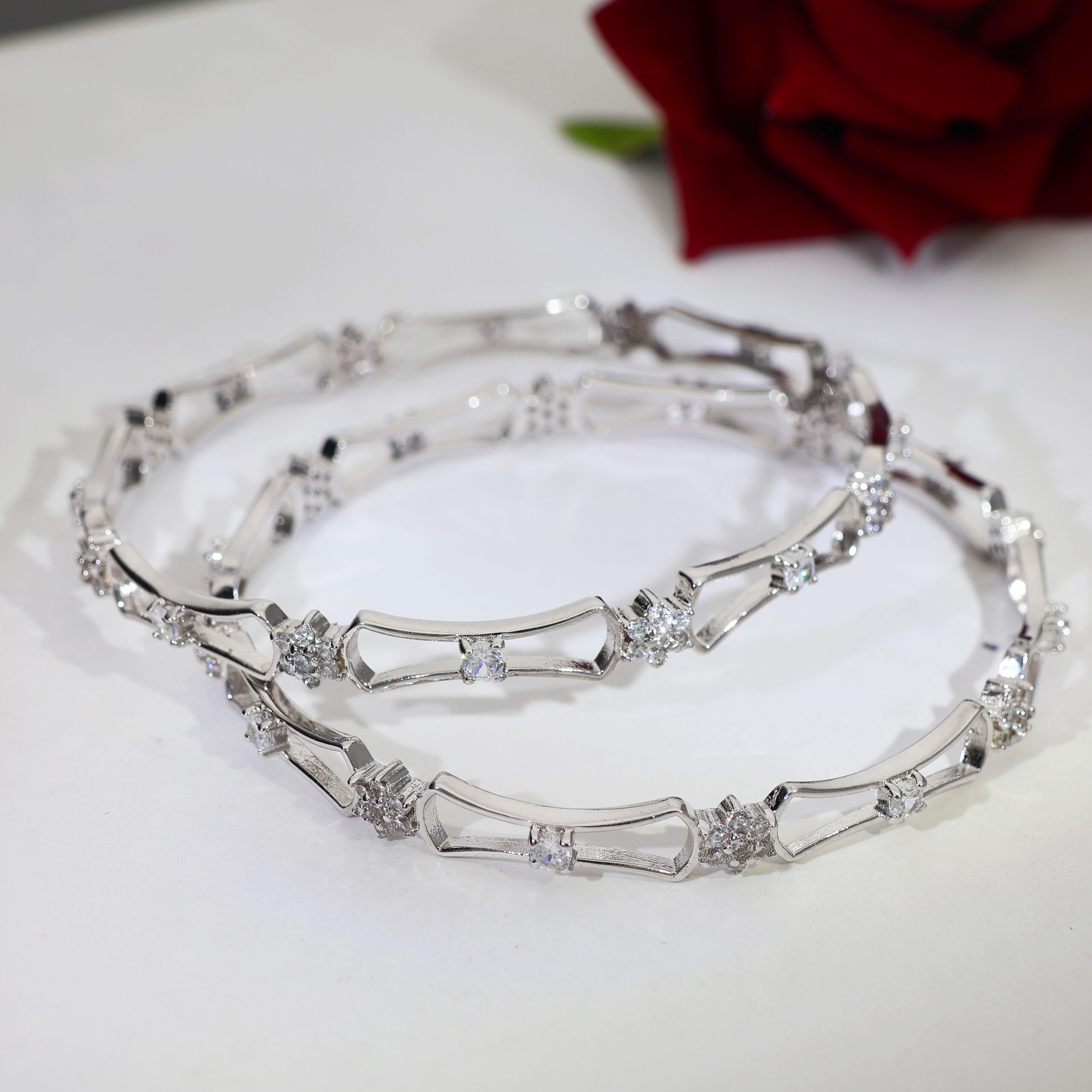 BowLink Glow Ladies Bangles - Image 6