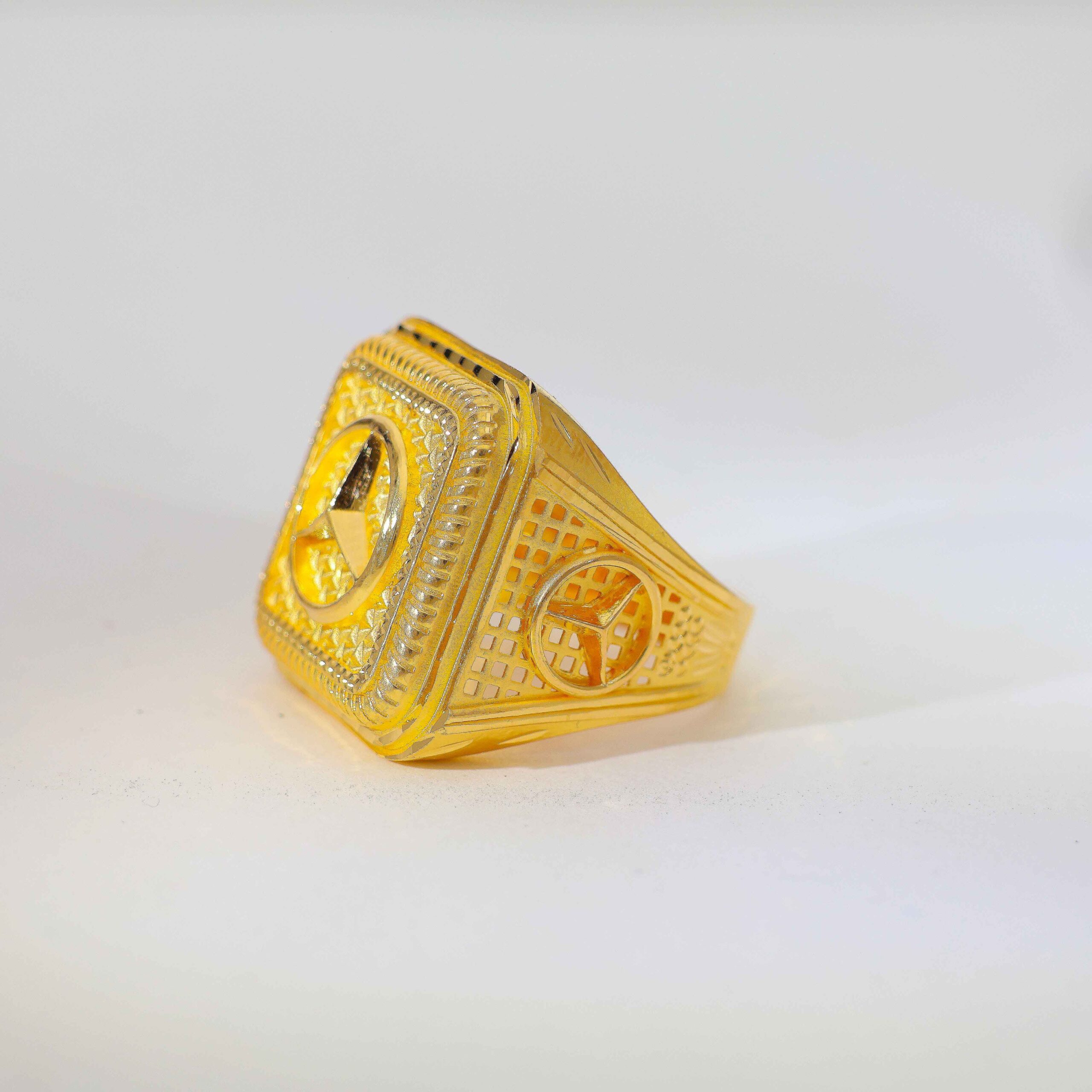 Square Drive gents gold ring - Image 3