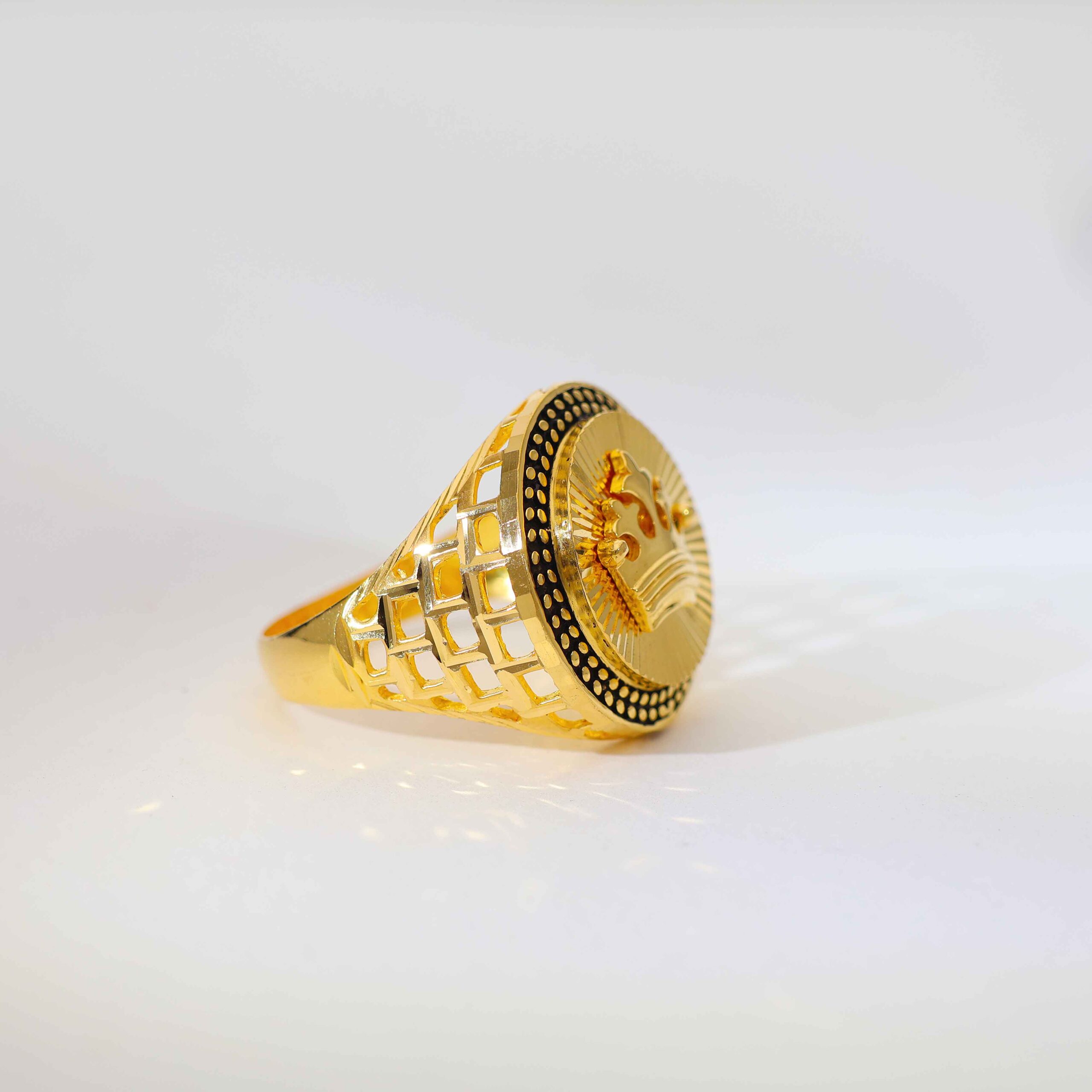 Regal Medusa Gents Gold Ring - Image 2
