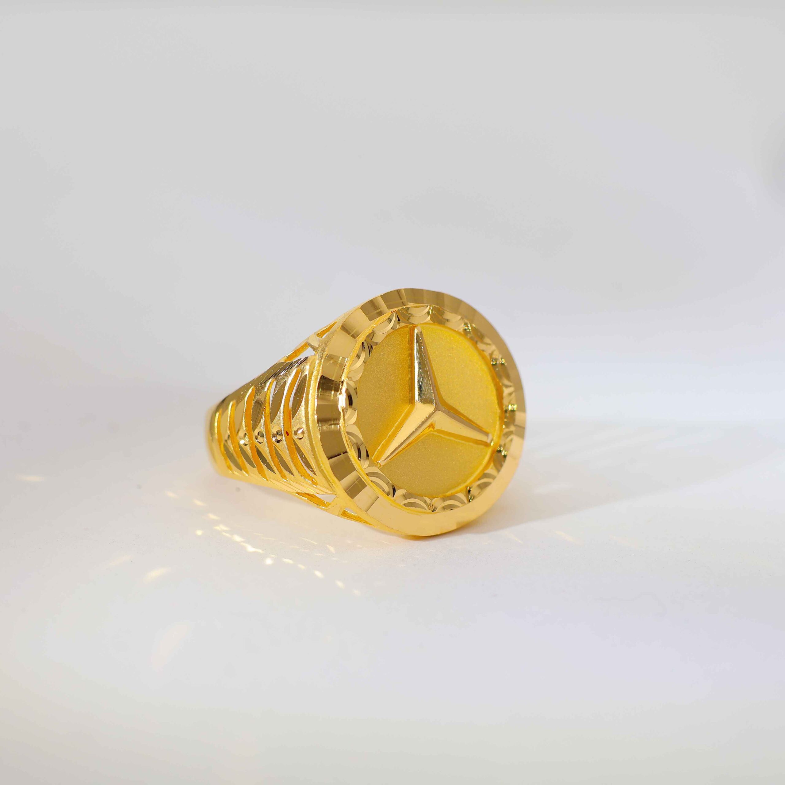 Starline Crest Gents Gold Ring - Image 2