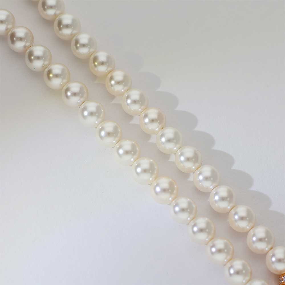 Luxe Pearl Embrace Necklace - Image 5