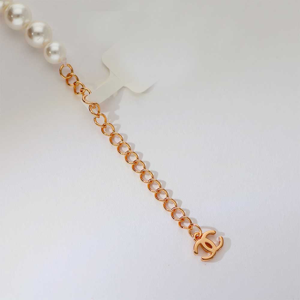 Luxe Pearl Embrace Necklace - Image 6