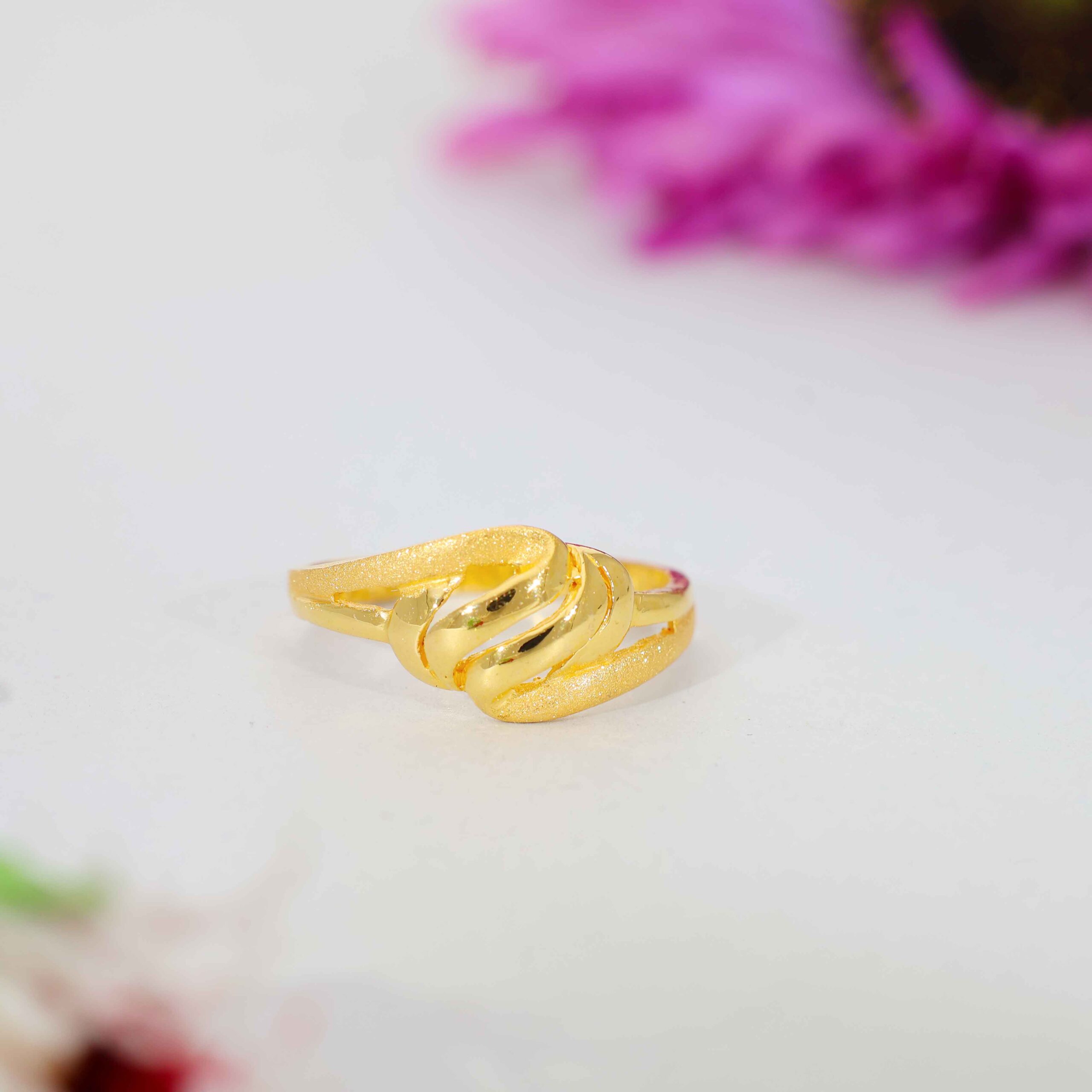 Golden Wave Twist Ladies Ring - Image 4