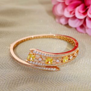 Rose Lattice Glow Ladies Kadha