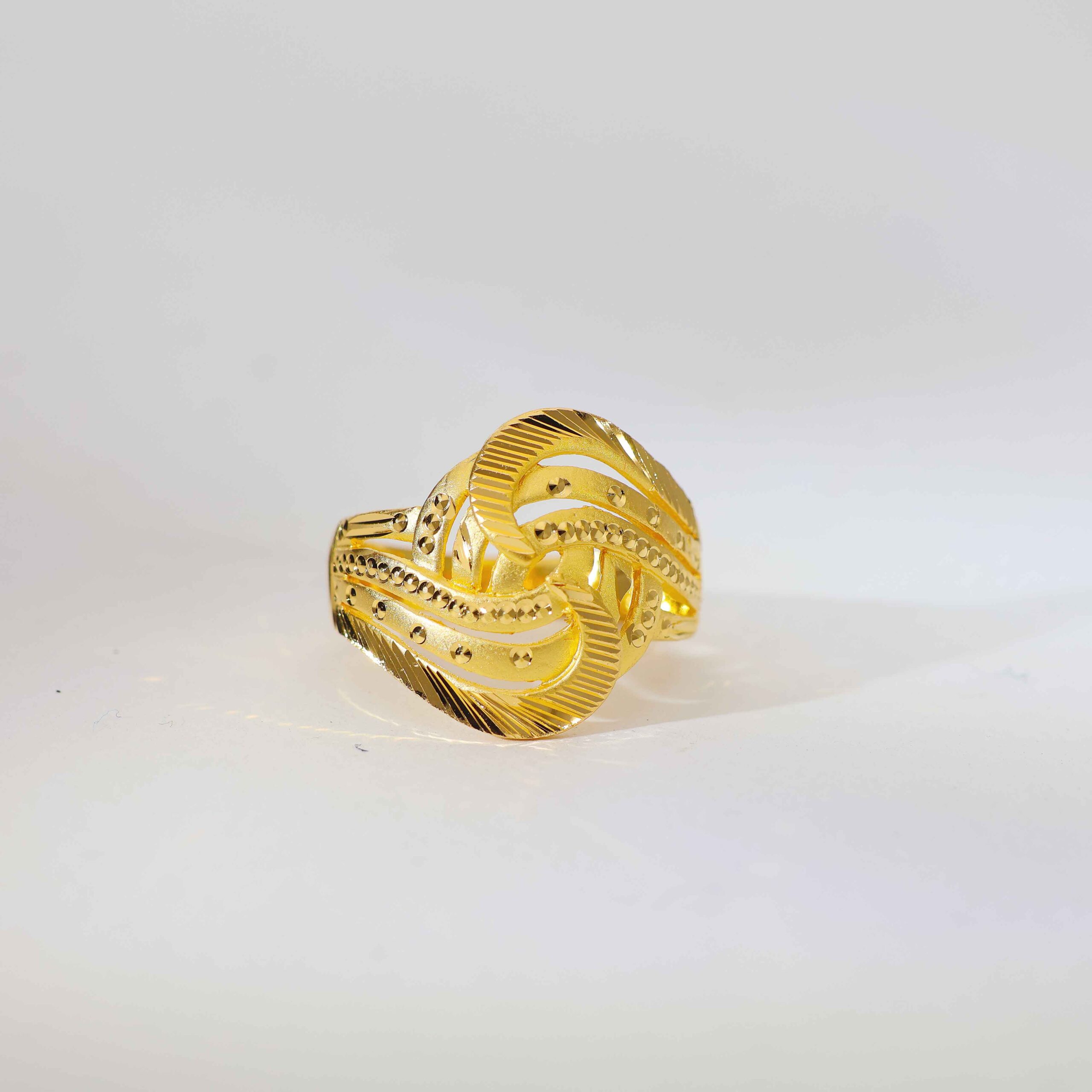 Feather Grace Ladies Gold Ring