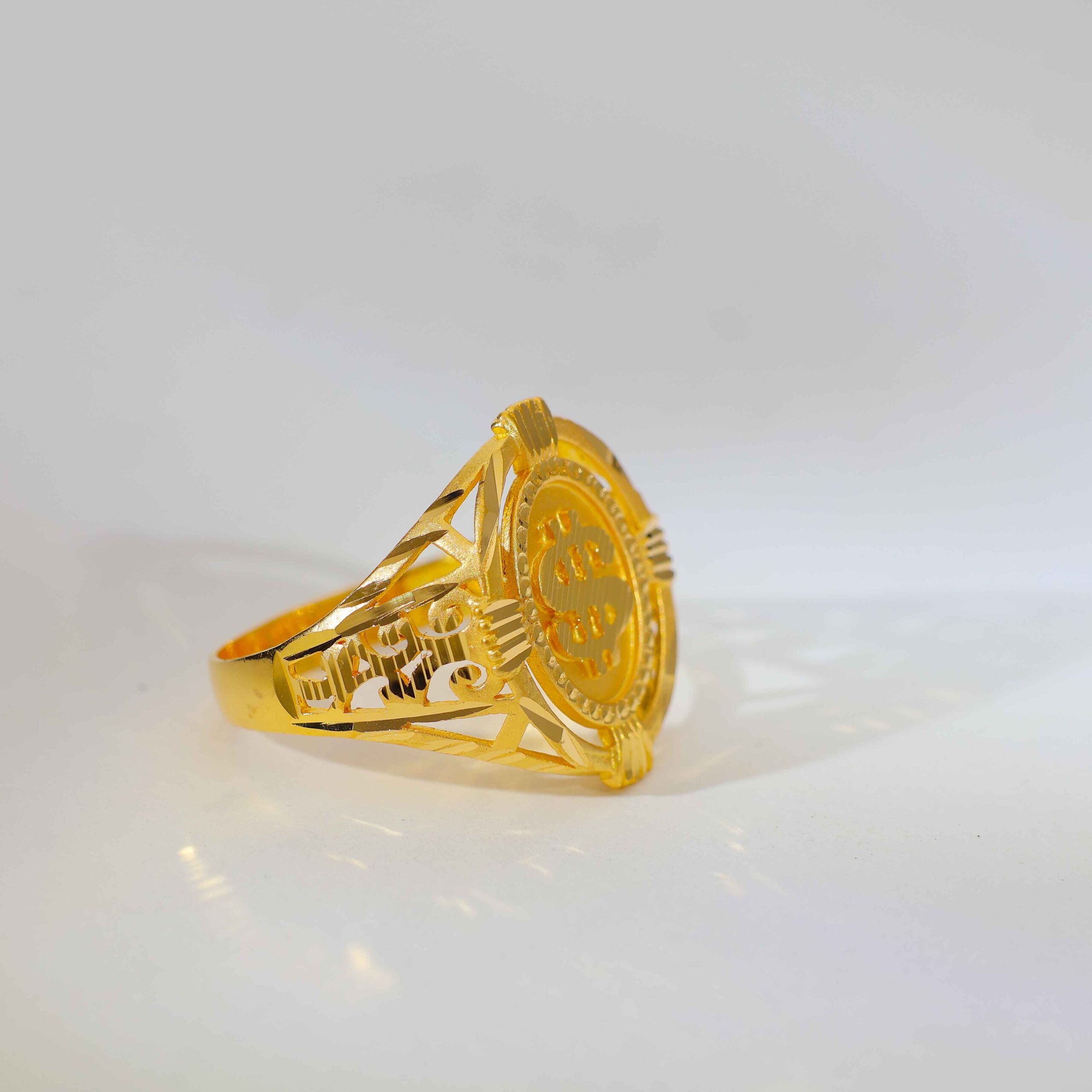 Classic Filigree Gents Gold Ring - Image 4