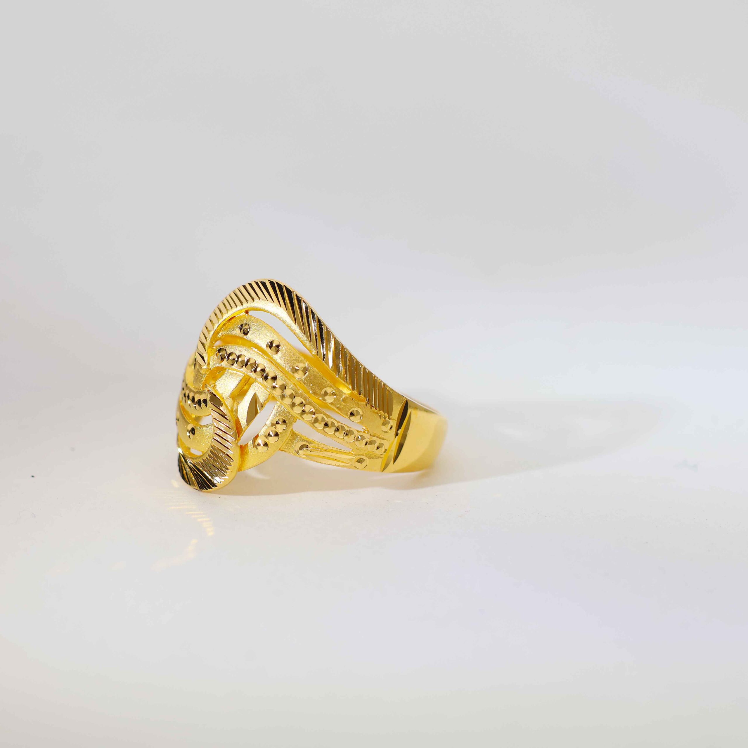 Feather Grace Ladies Gold Ring - Image 3