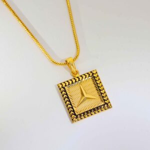 Elite Wheel Gents Gold Pendant