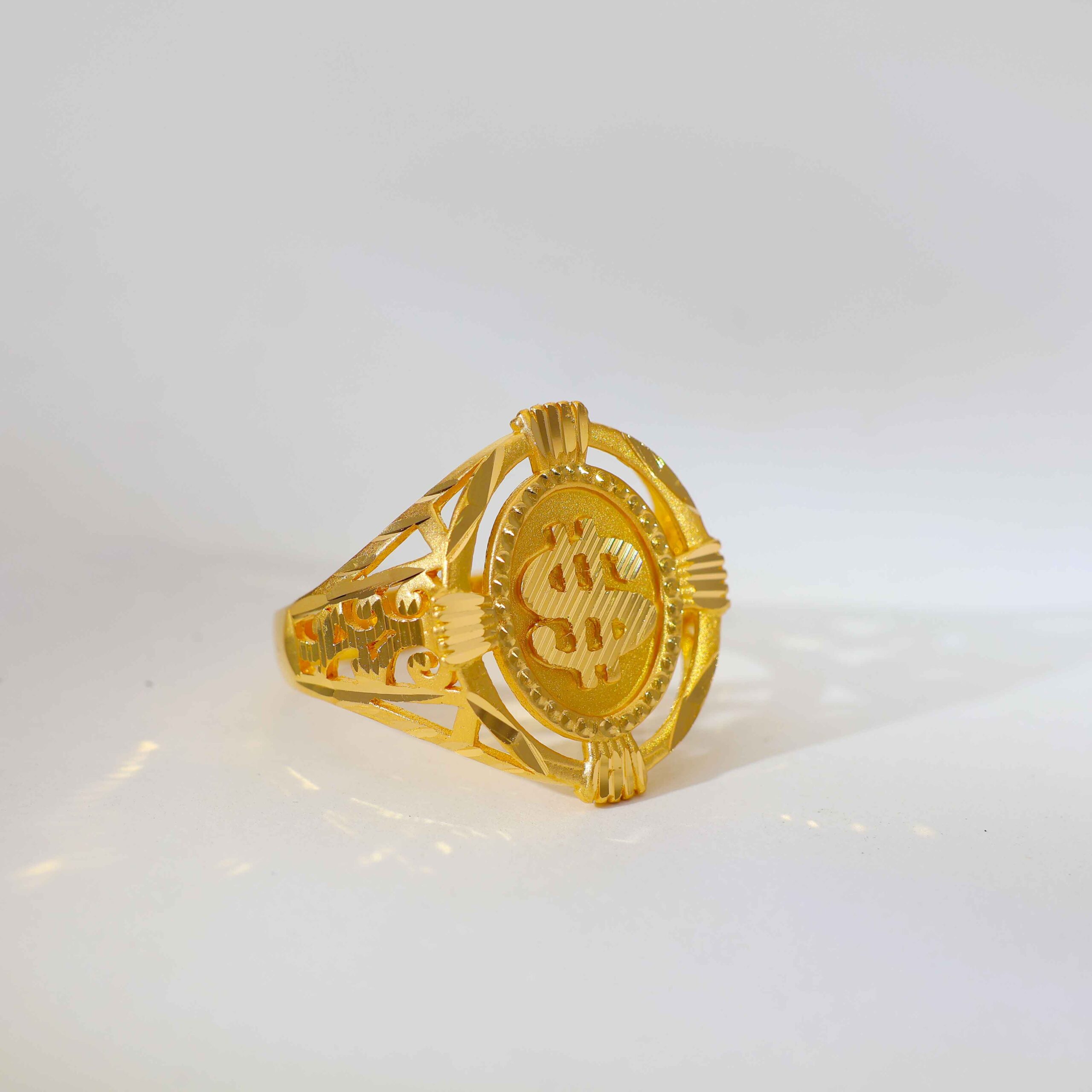 Classic Filigree Gents Gold Ring