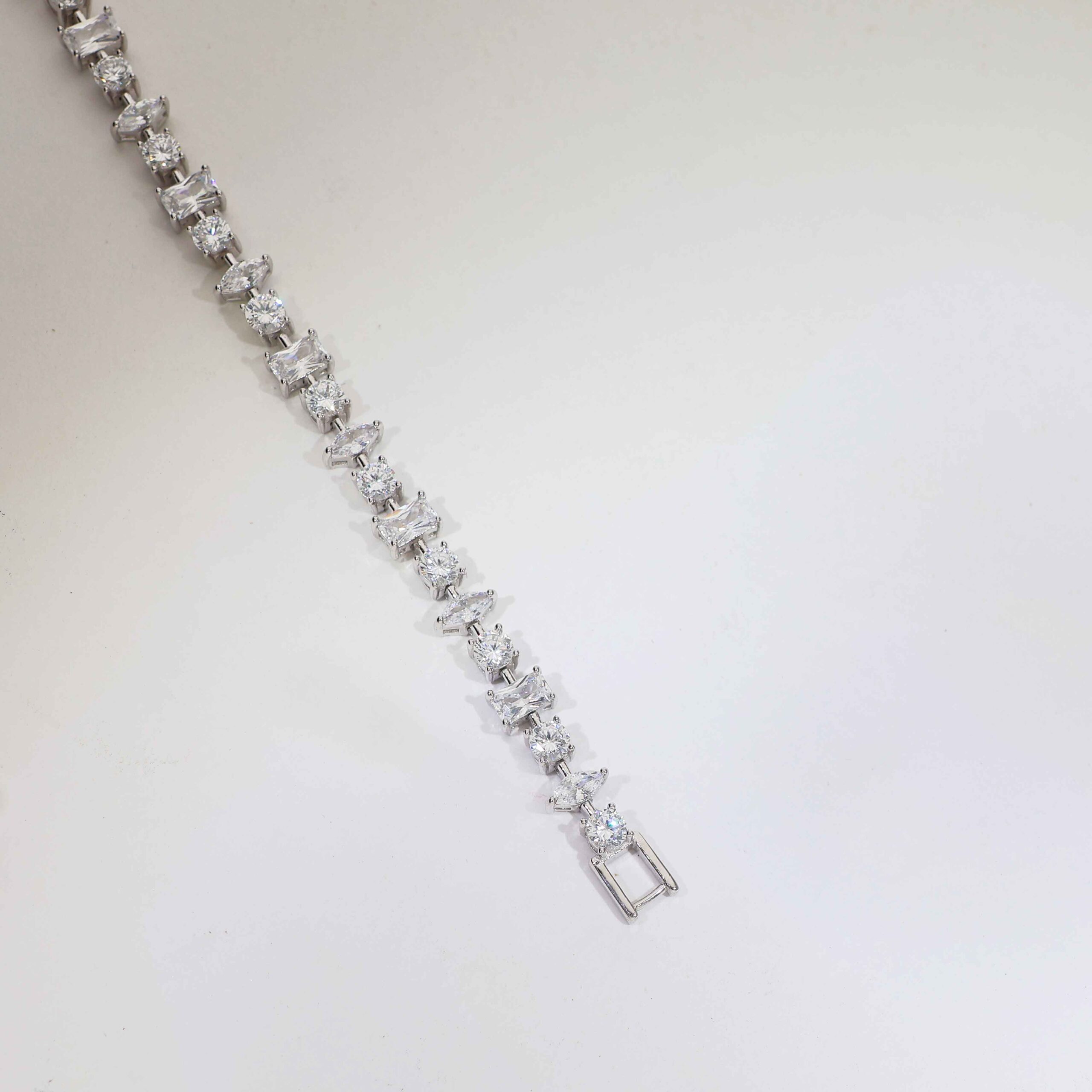 Diamond Shine Ladies Necklace Set - Image 5