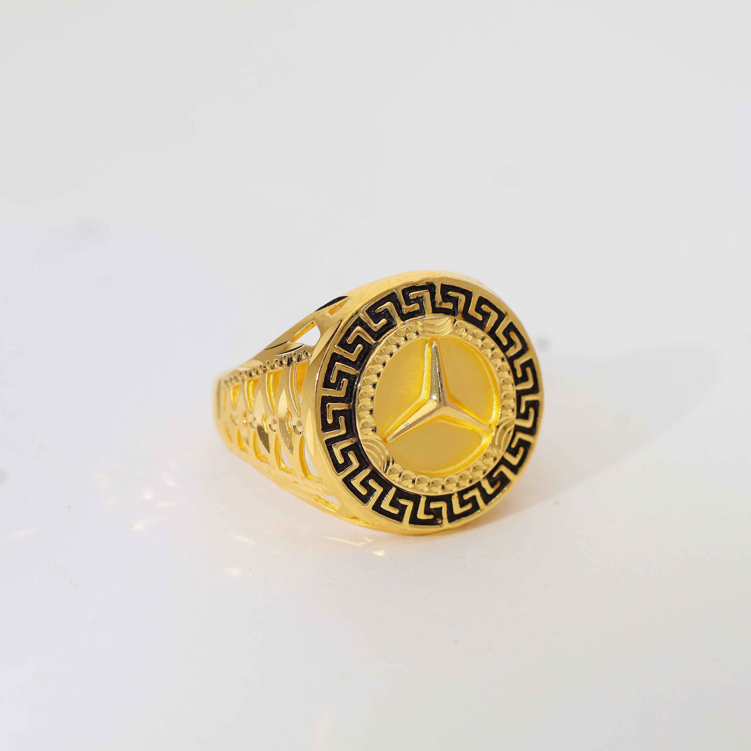BoldMark Gents Gold Ring - Image 2