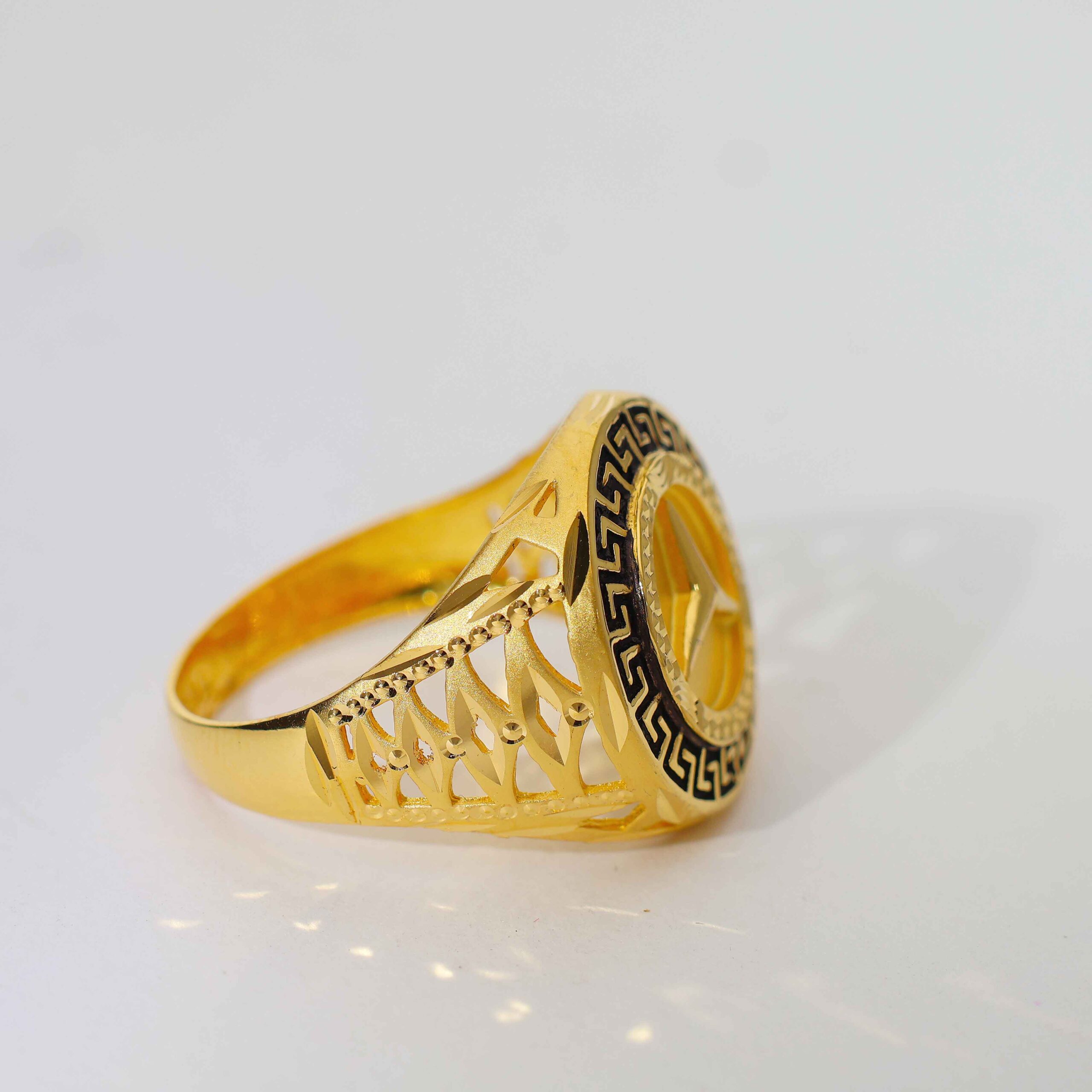 BoldMark Gents Gold Ring - Image 4