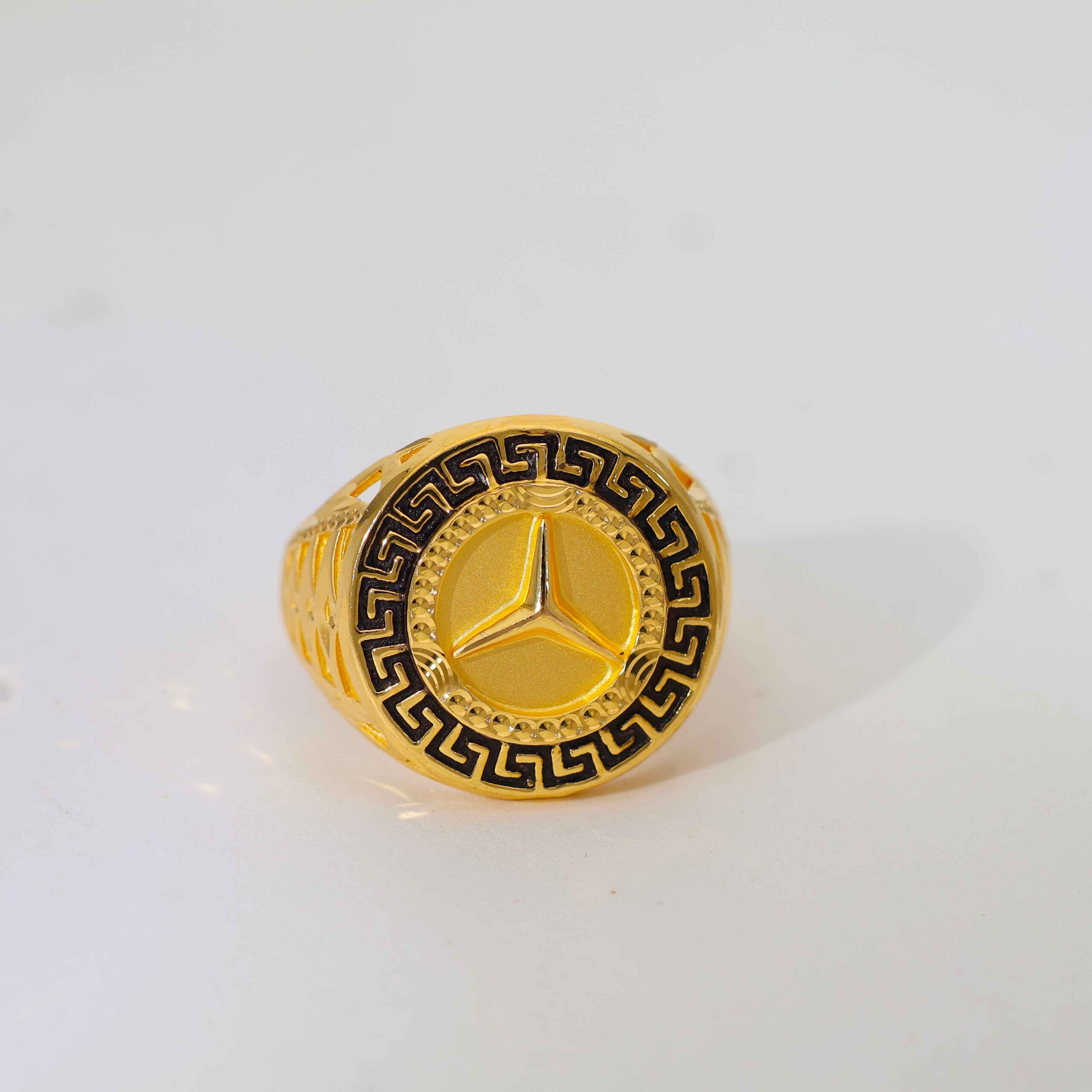 BoldMark Gents Gold Ring