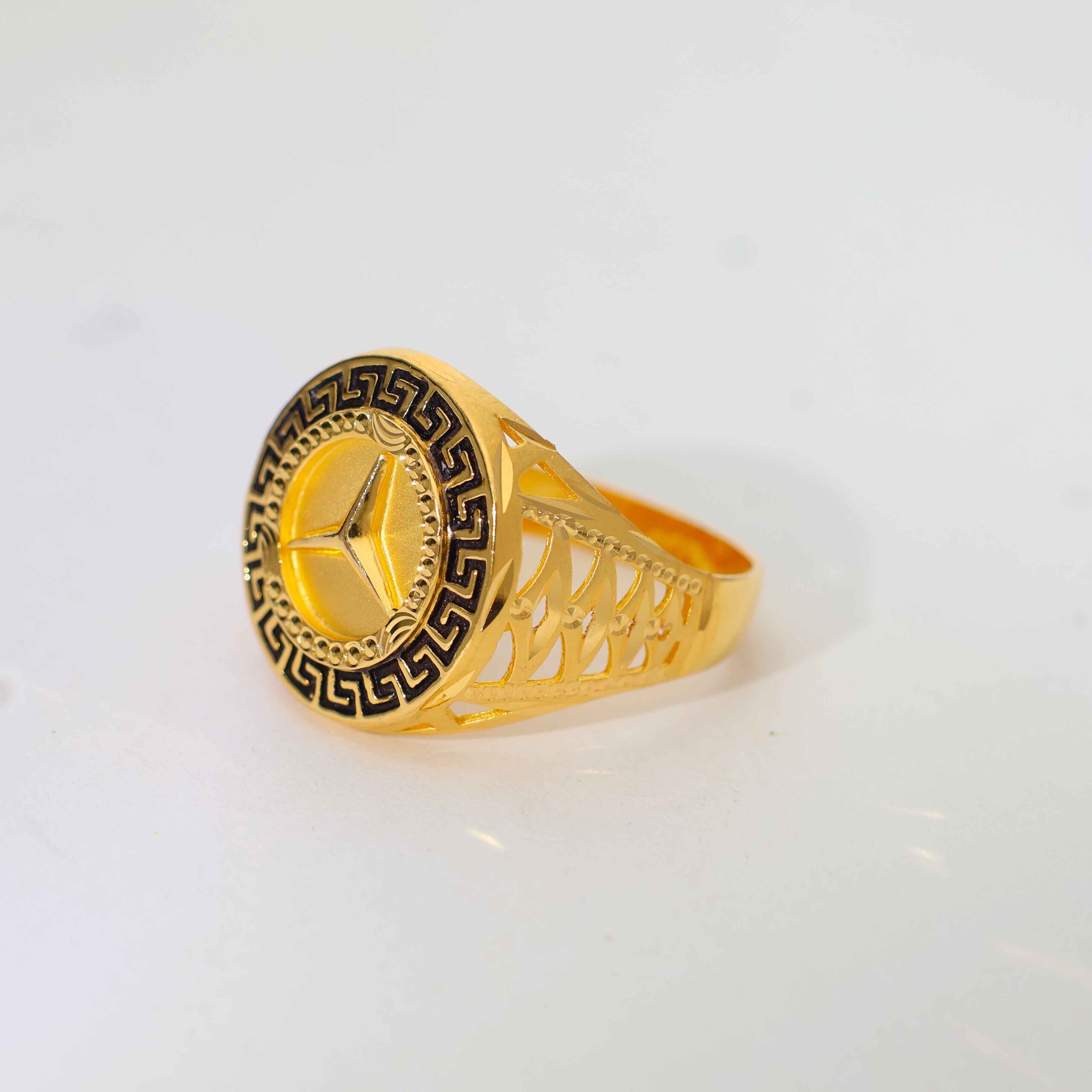 BoldMark Gents Gold Ring - Image 3