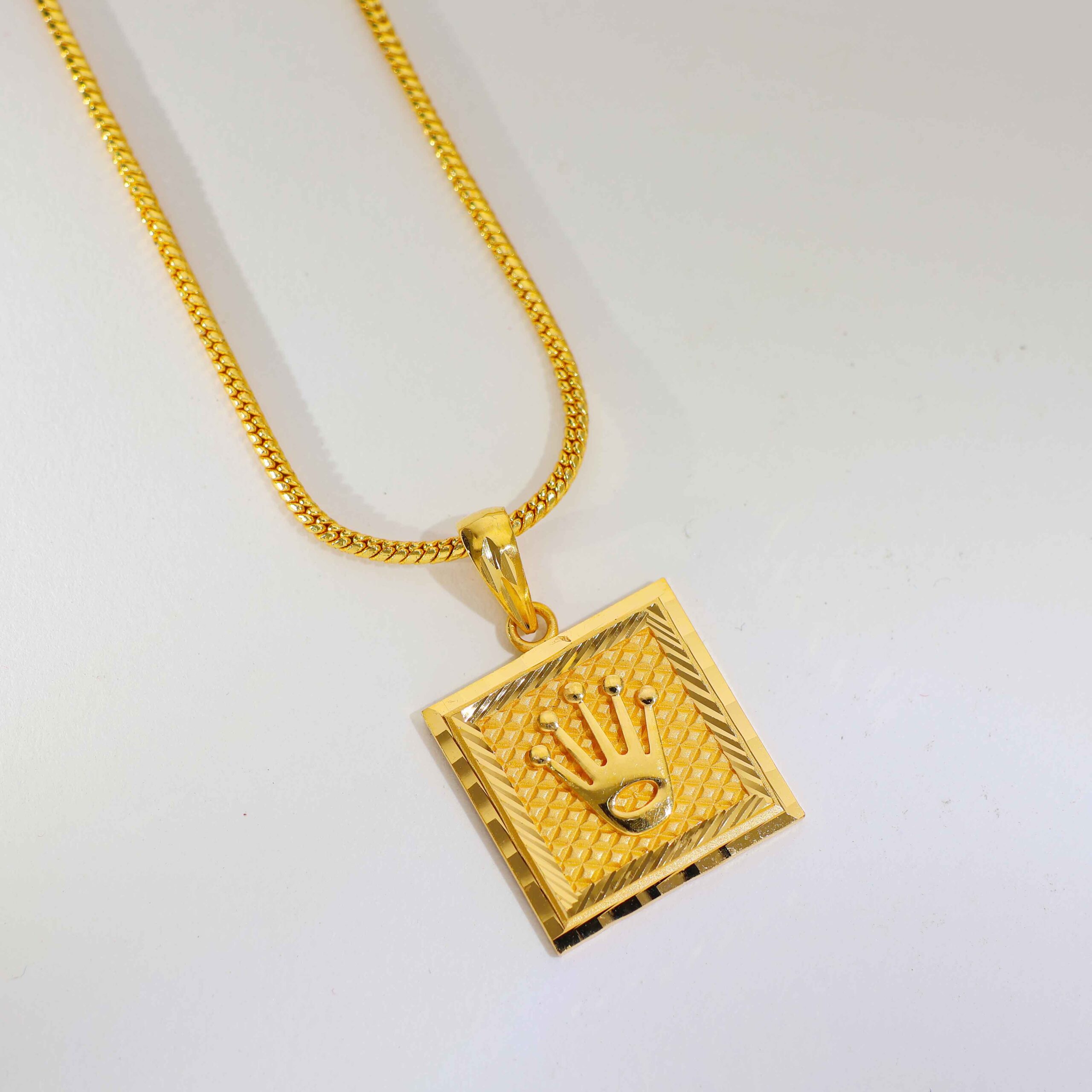Royal Crown Gents Gold Pendant