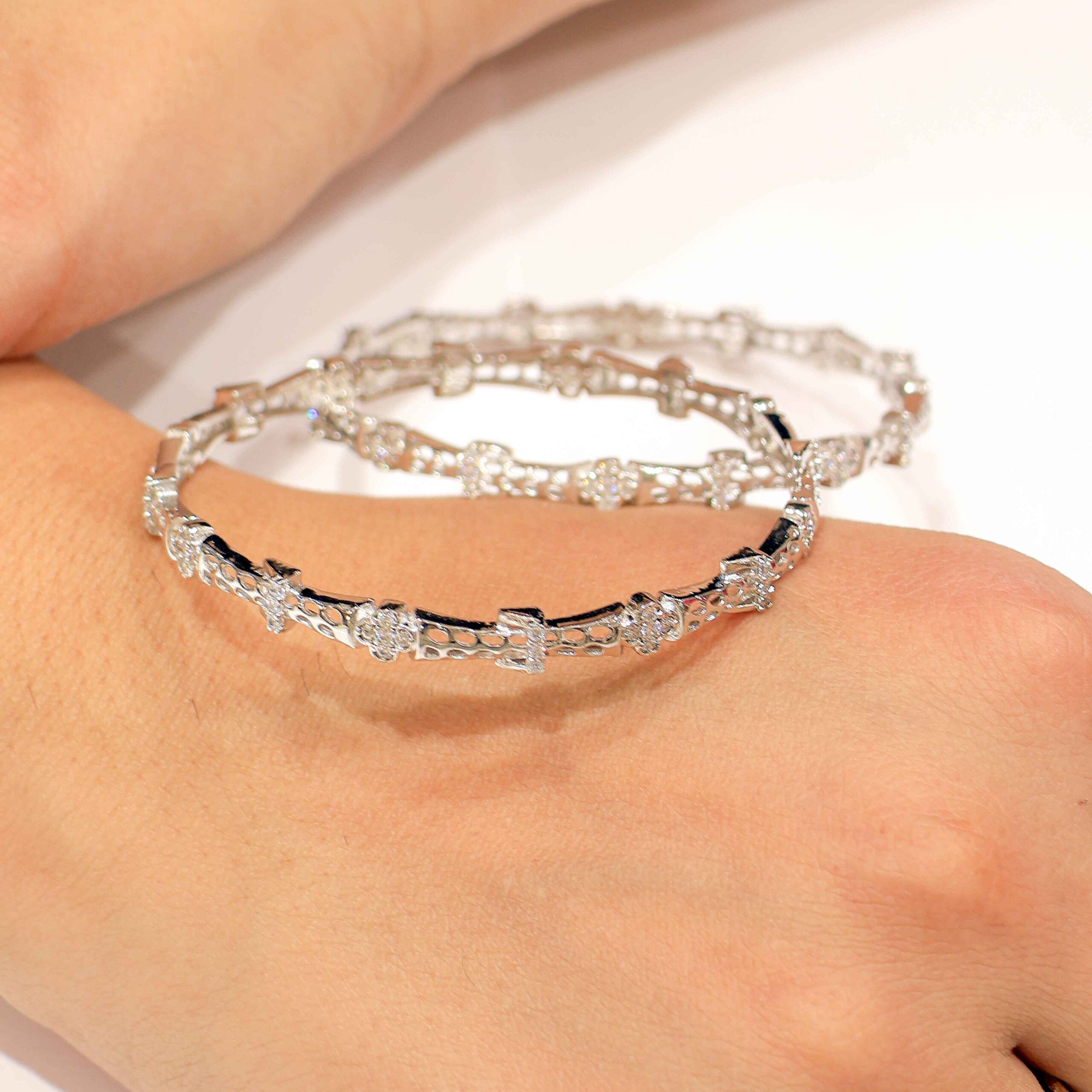 Lattice Glow Ladies Bangles