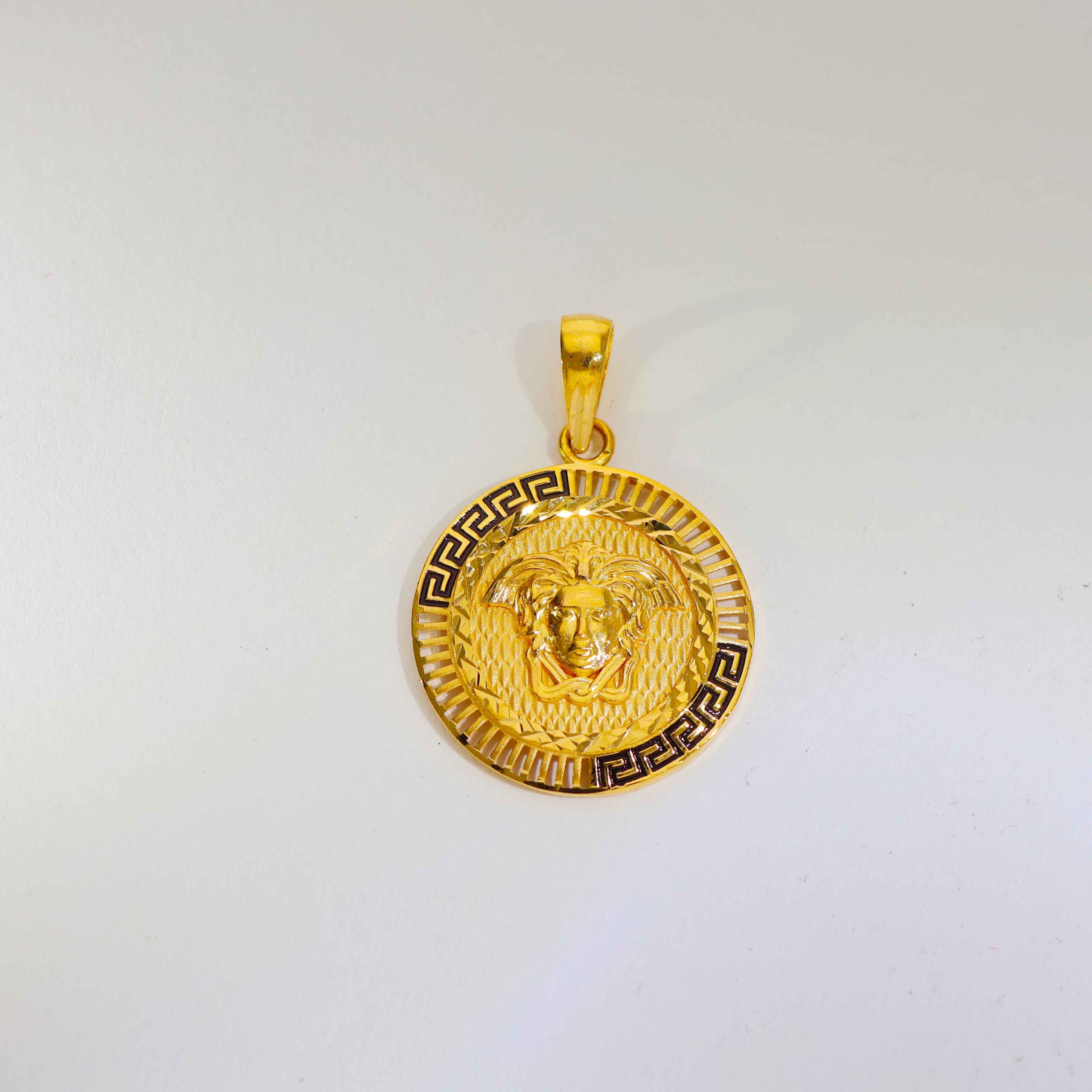 Medusa Majesty Gold Pendant - Image 2