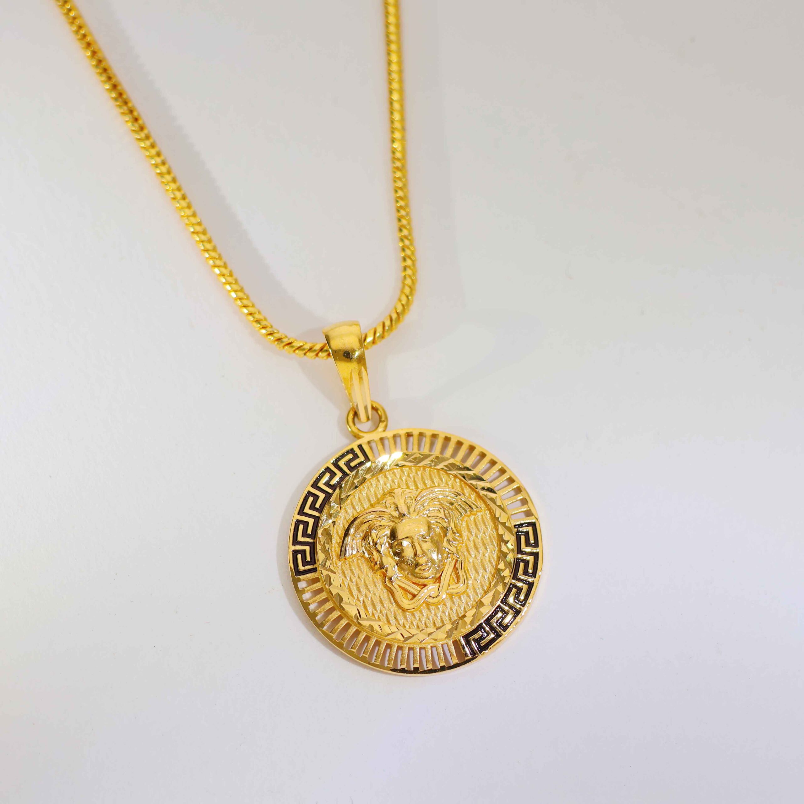 Medusa Majesty Gold Pendant