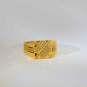 Classic Square gents gold ring