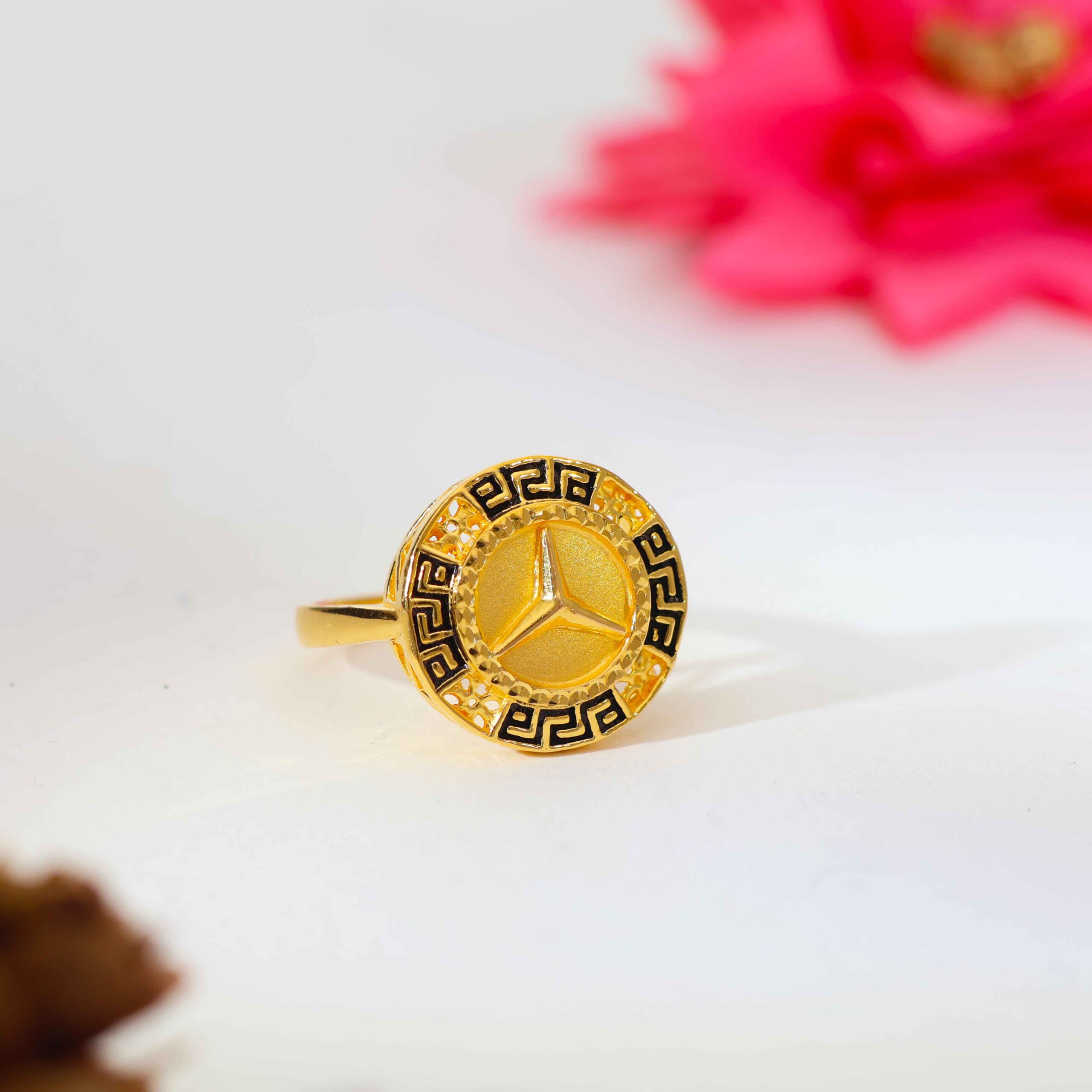 DivaCircle Ladies Gold Ring - Image 4