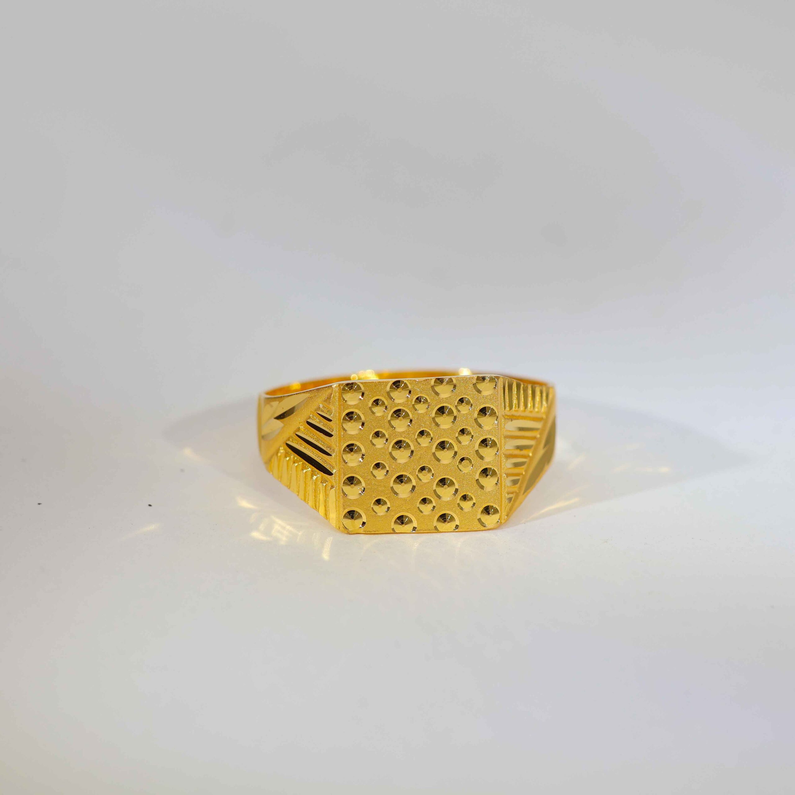Dotted Diamond gents gold ring