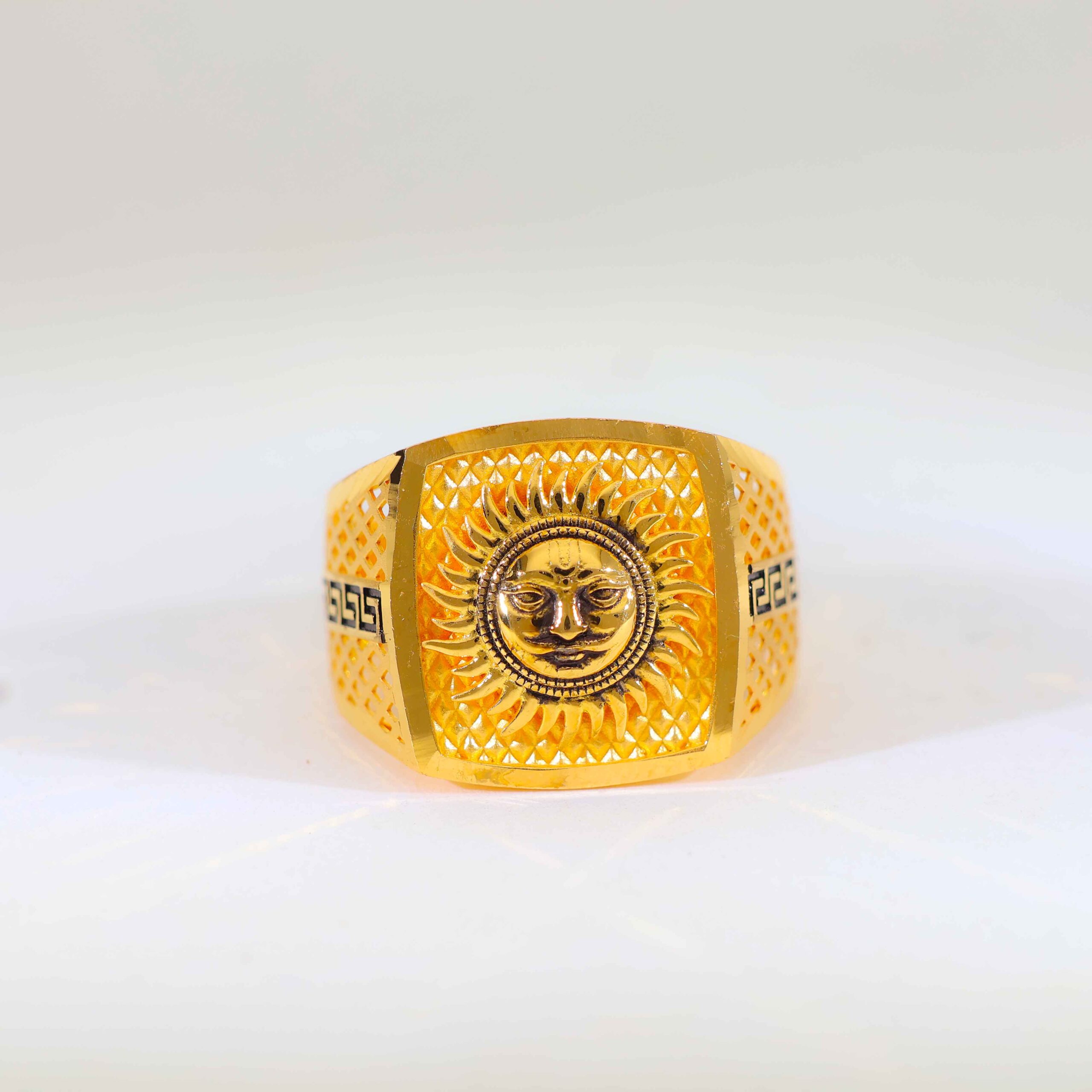 DawnMark Gents Gold Ring