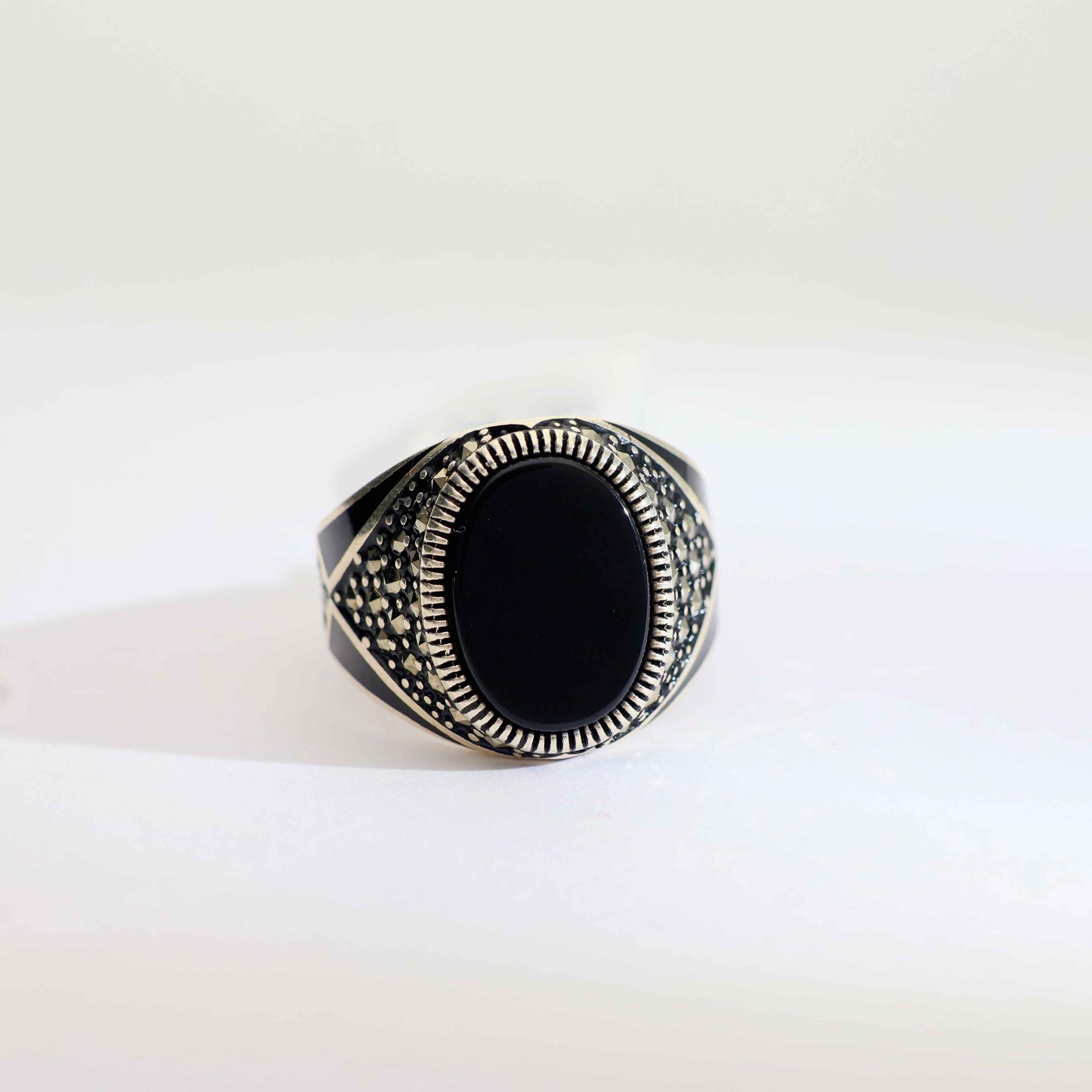 Royal Black Stone Gents Ring - Image 2