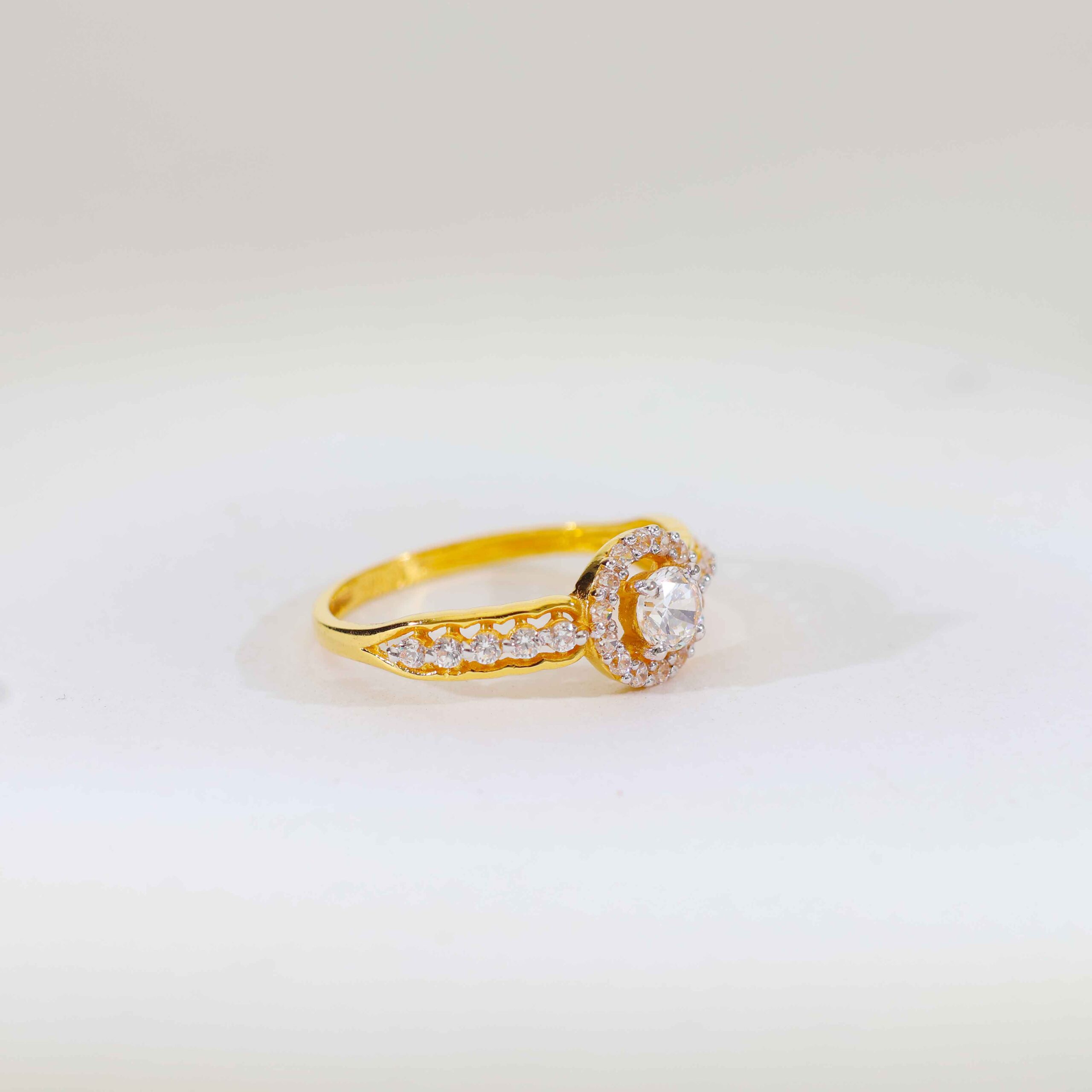 Golden Spark Ladies Ring - Image 2
