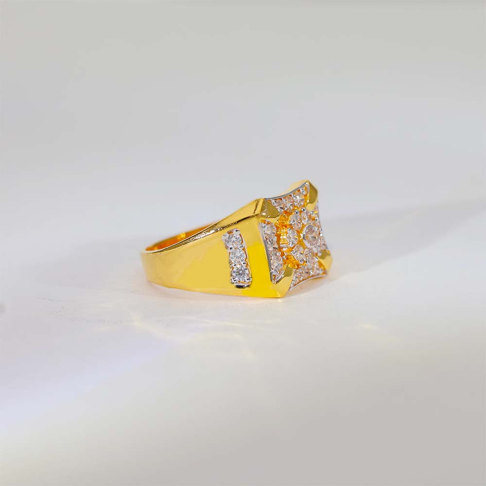 Royal Spark Gents Gold Ring - Image 3