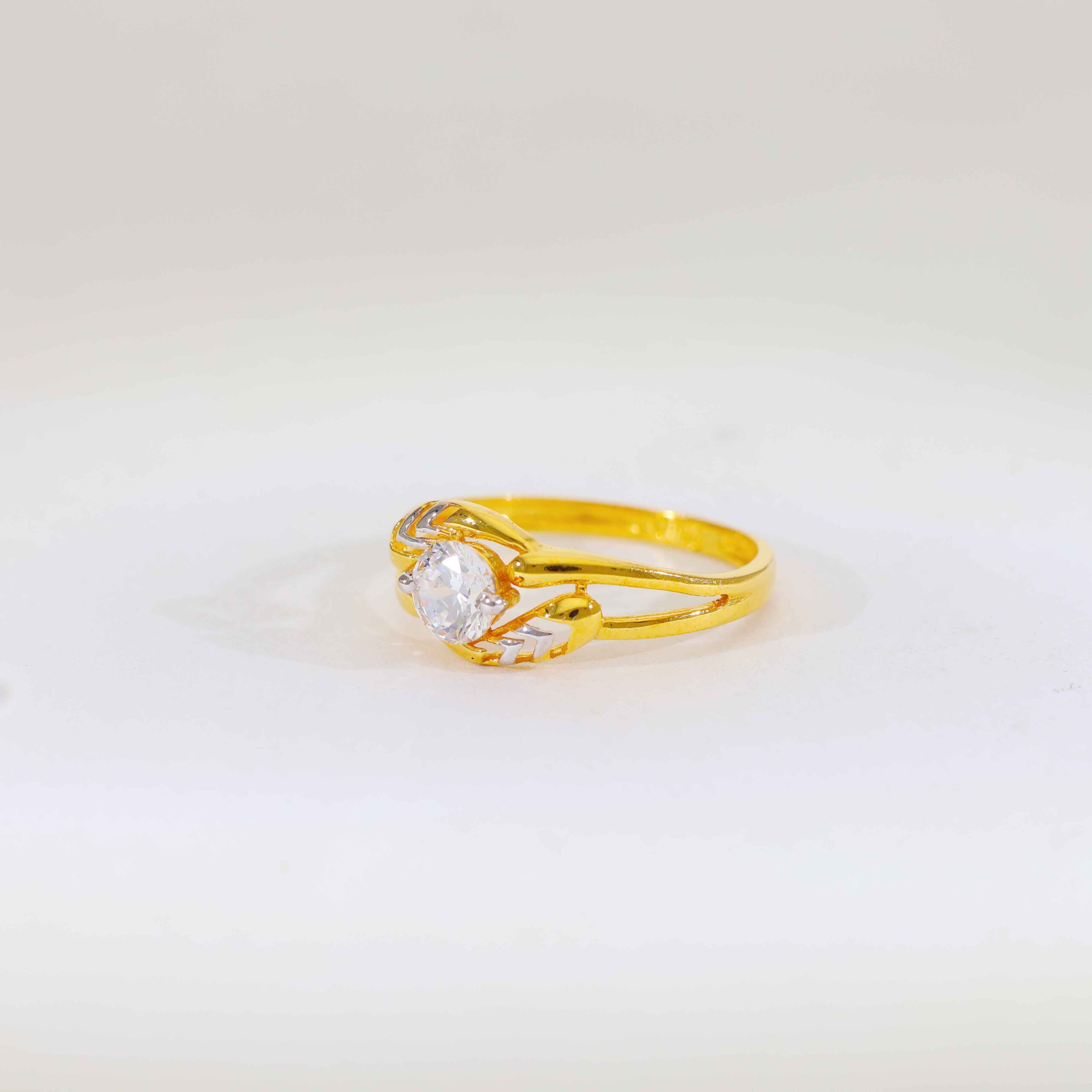 Pure Petal Ladies Ring - Image 2