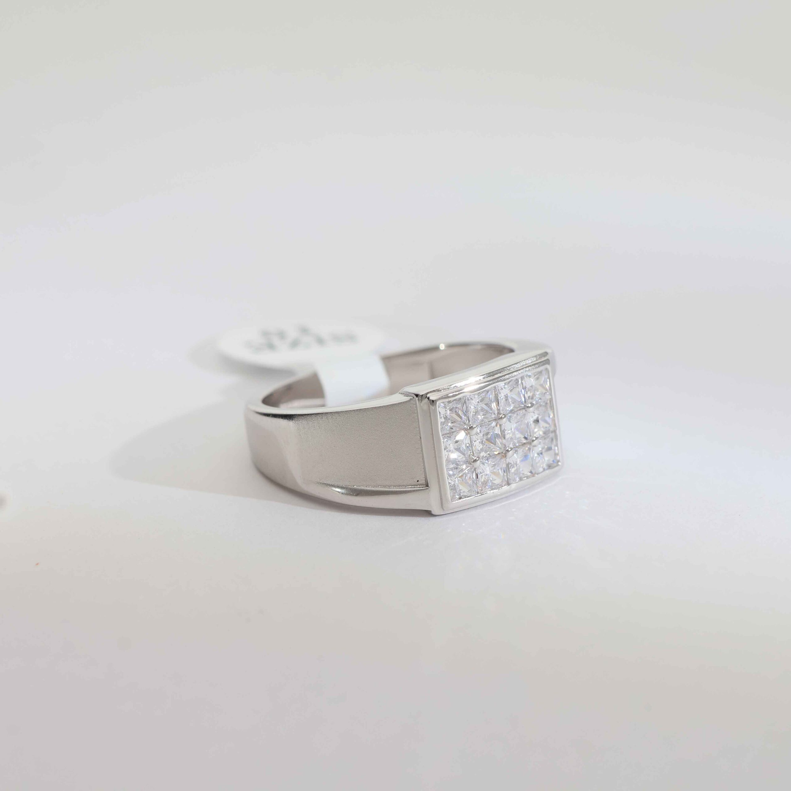 Royal Grid Spark Gents Ring - Image 3