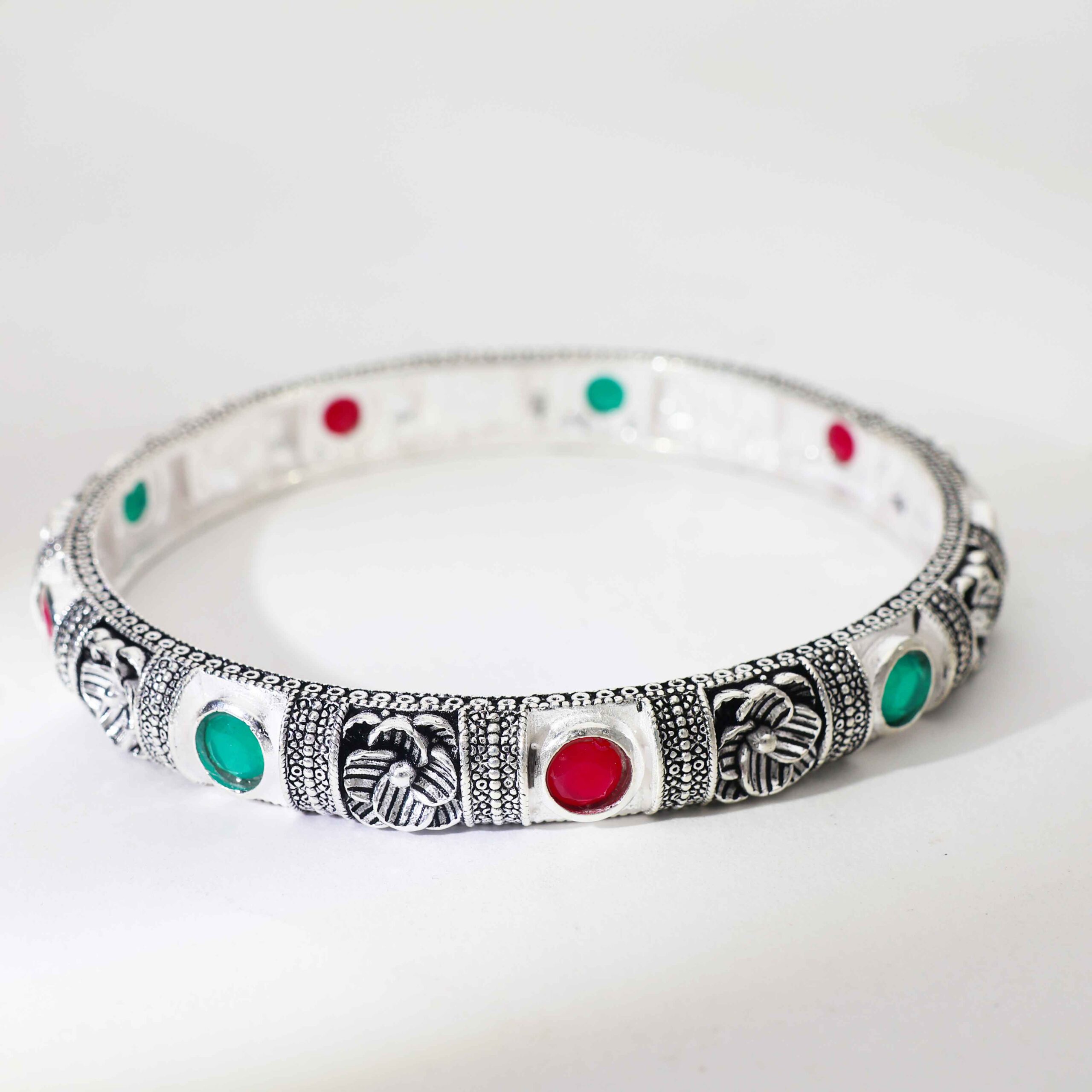 Antique Flower Silver Ladies Bangles - Image 4