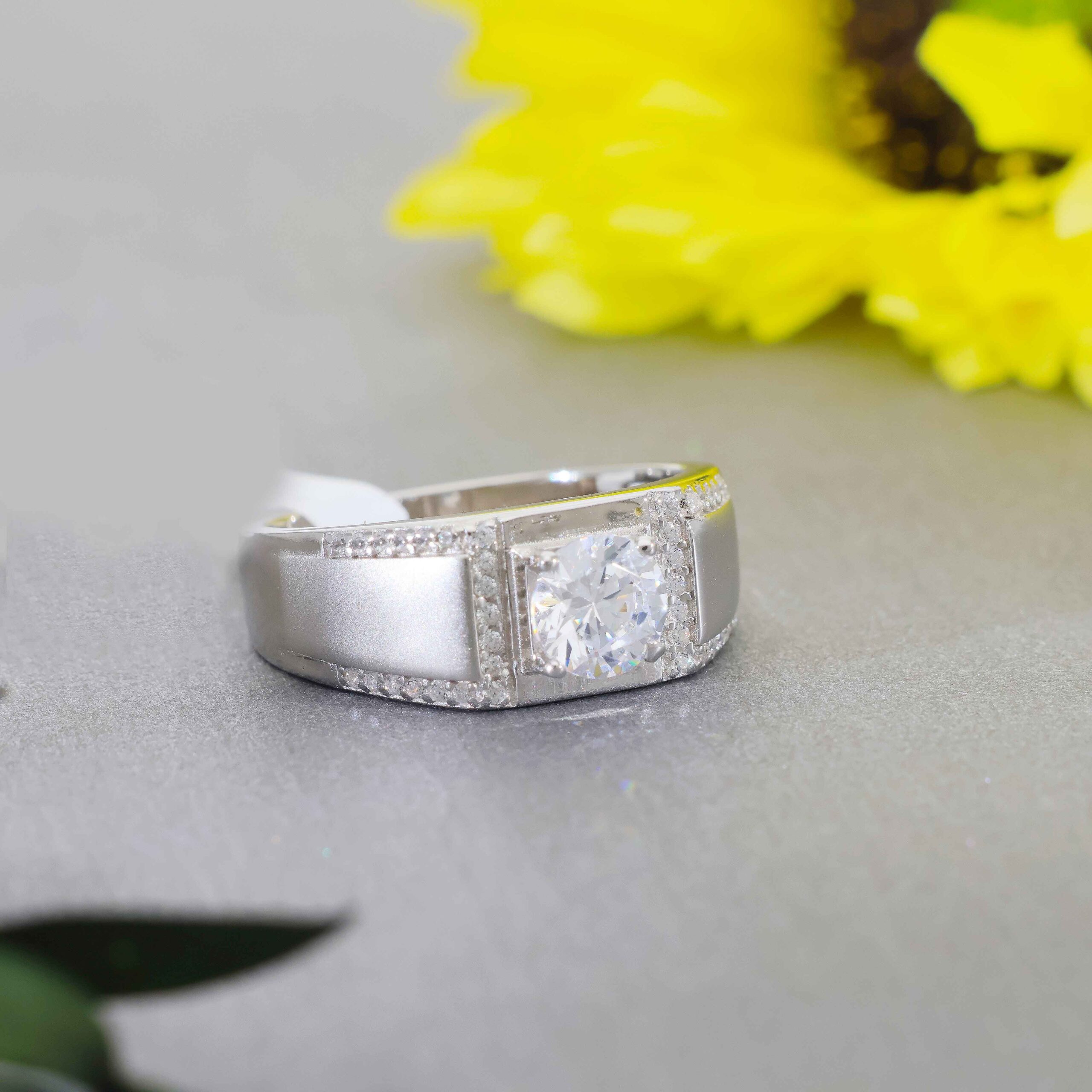 Royal Block Gents Silver Ring - Image 5