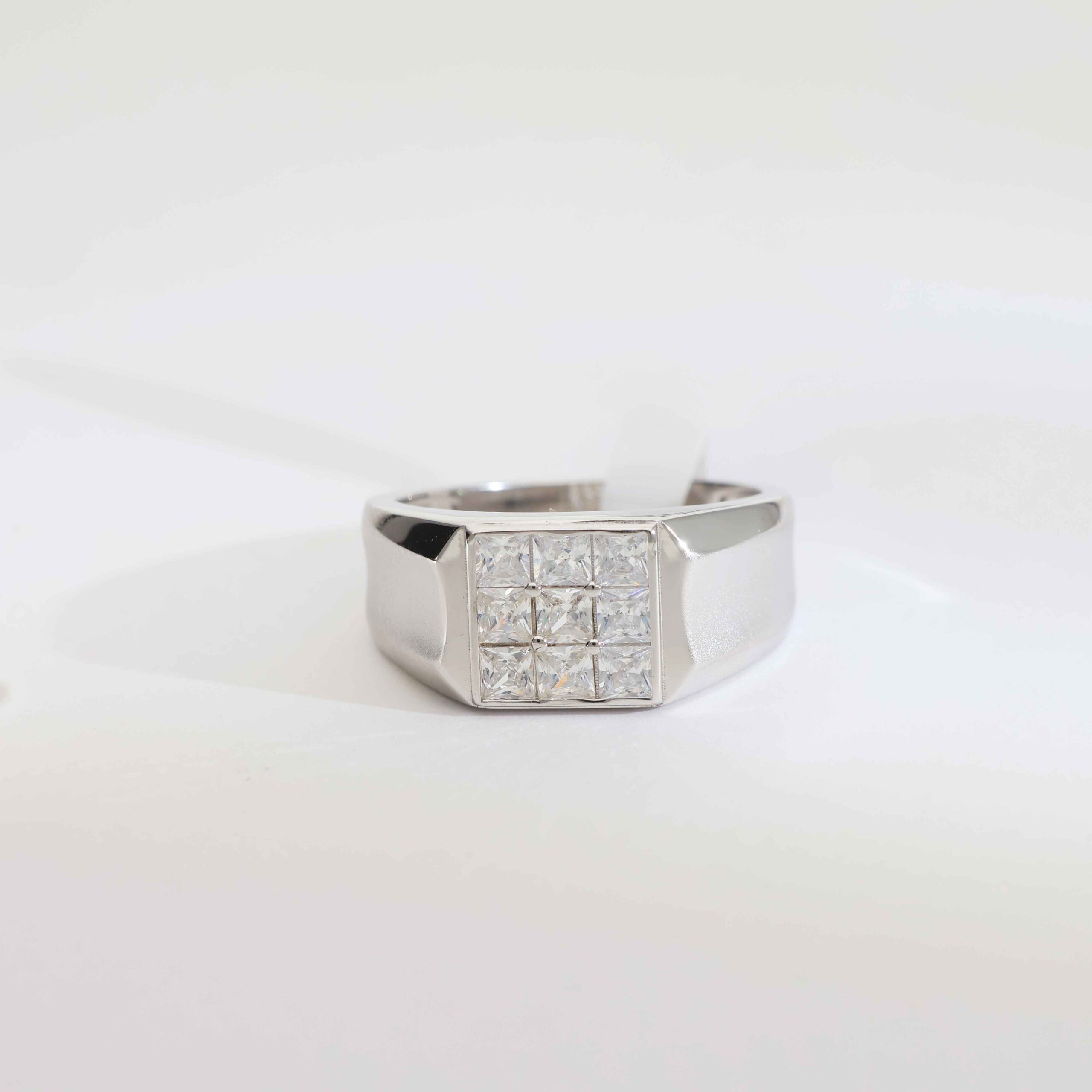 Gentle Shine Block Gents Ring - Image 2