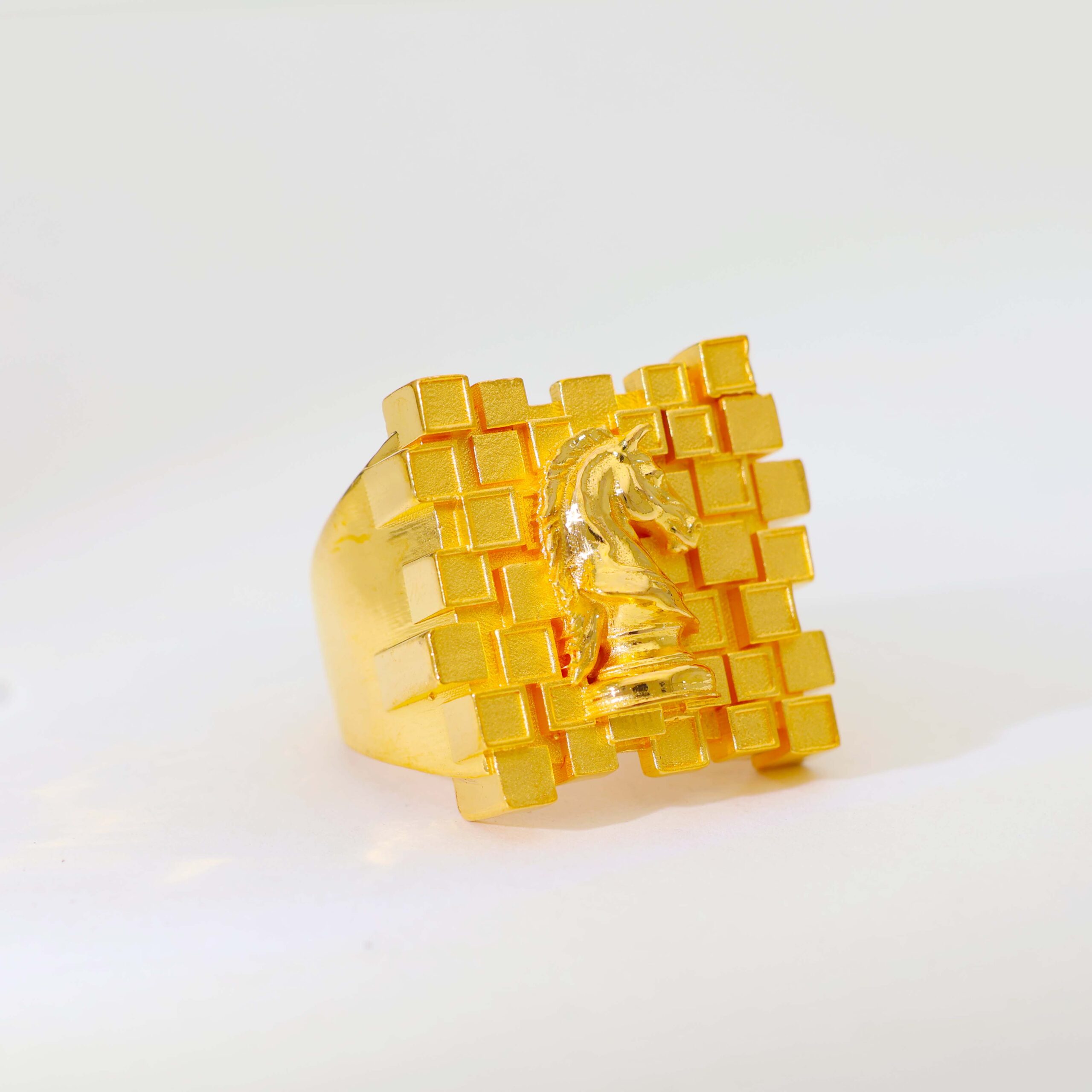 Little Knight Genta Gold Ring - Image 2