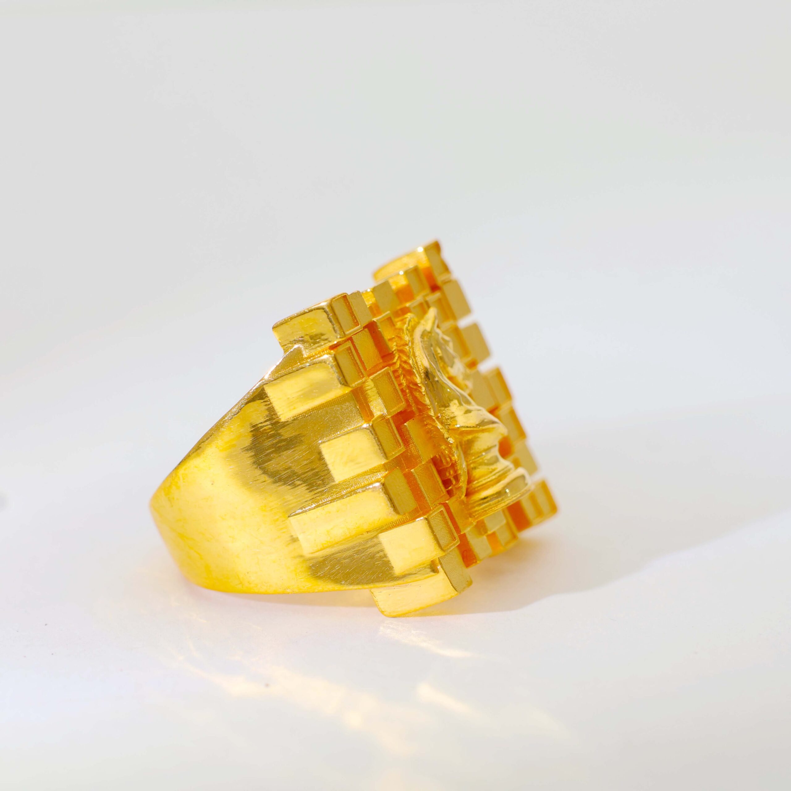 Little Knight Genta Gold Ring - Image 3