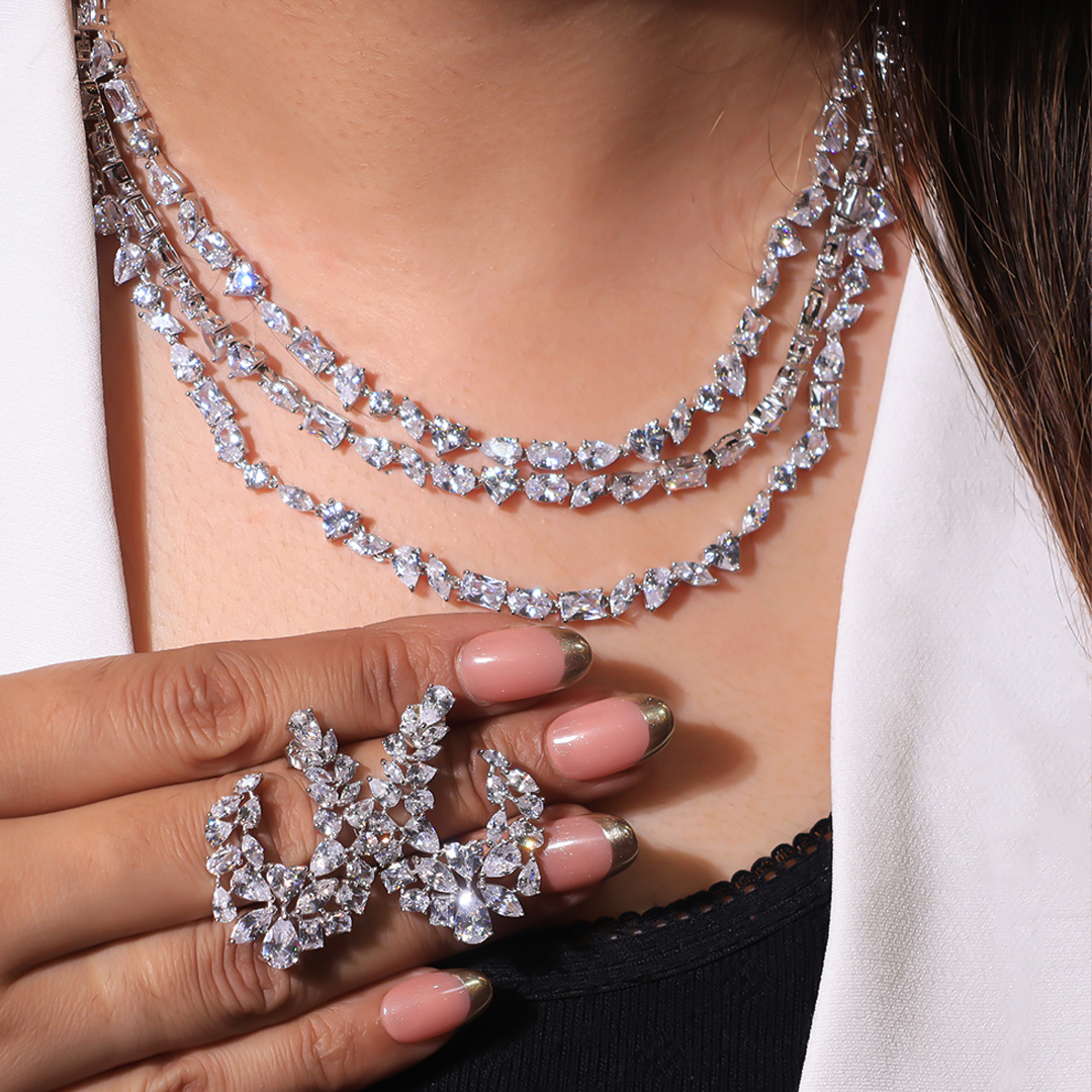 Royal Leaf Sparkle Silver Necklace Set