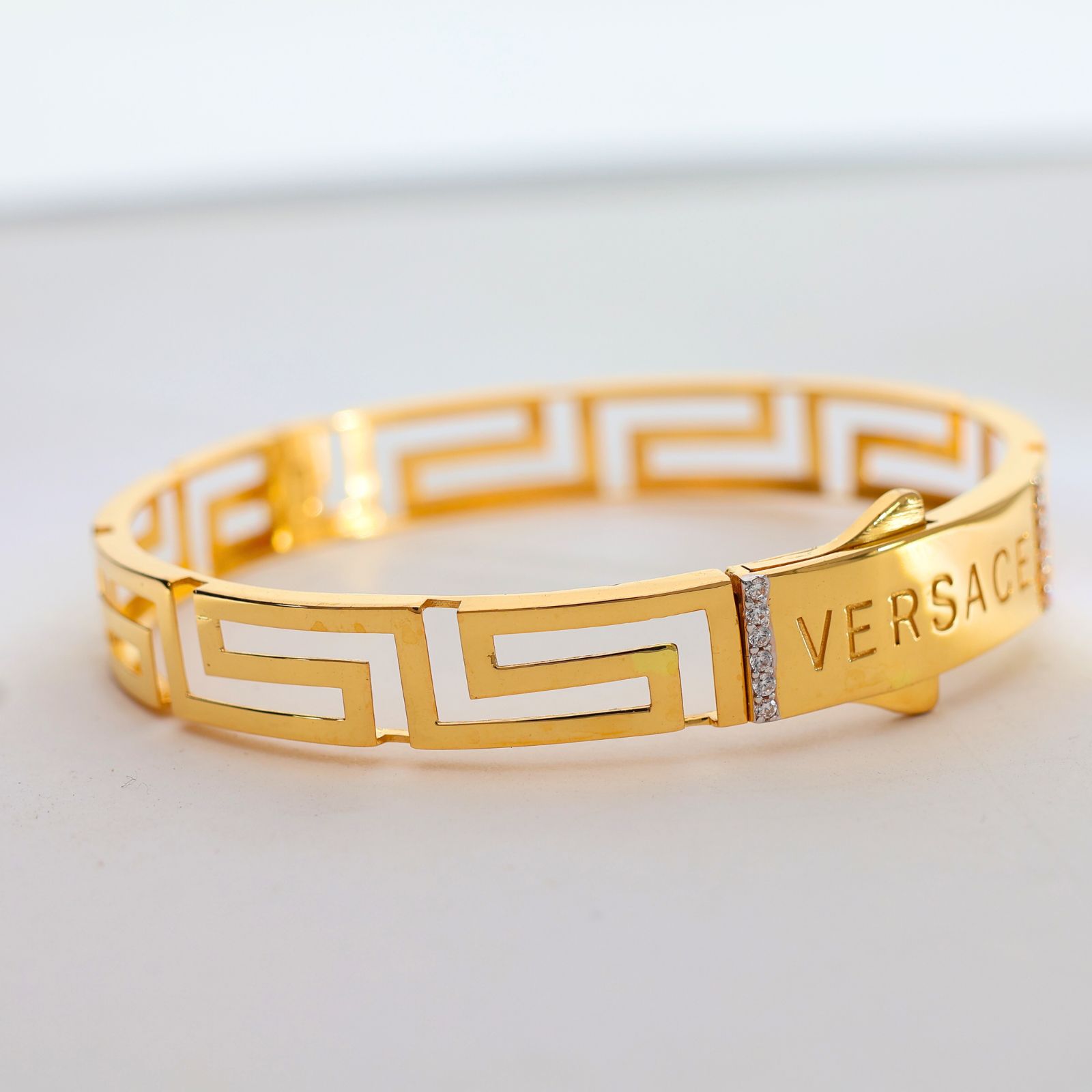 Royal Key Ladies Gold Bracelet - Image 4