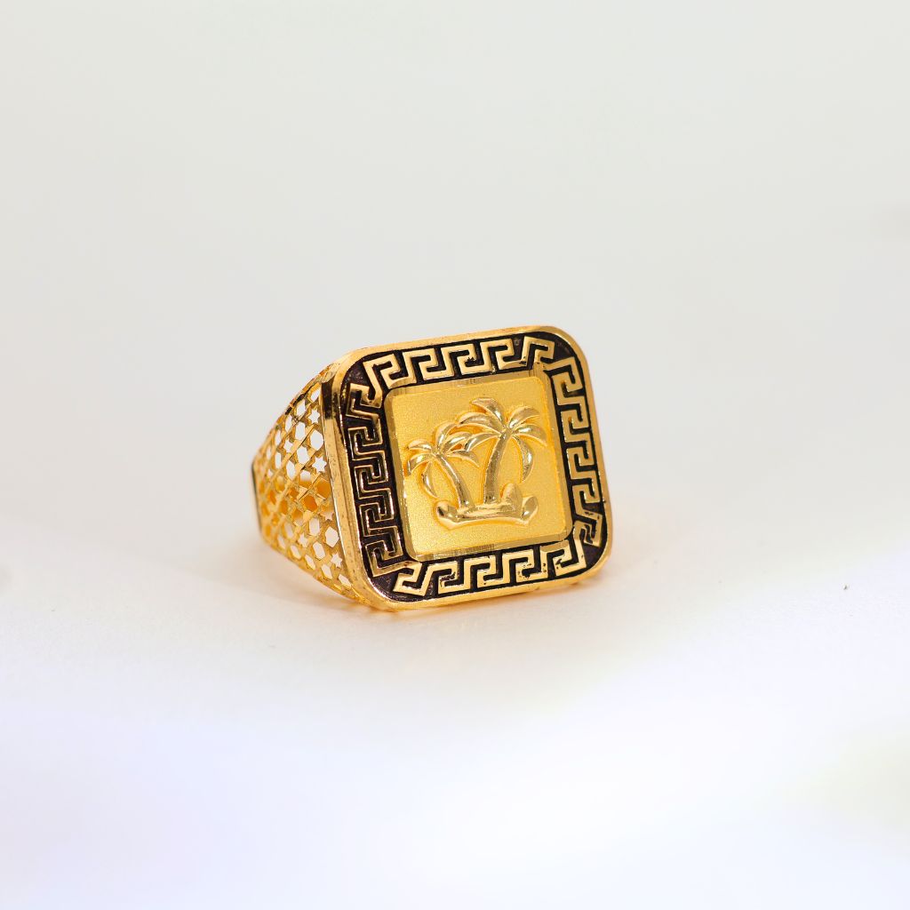 Royal Palm Gents Gold Ring - Image 4